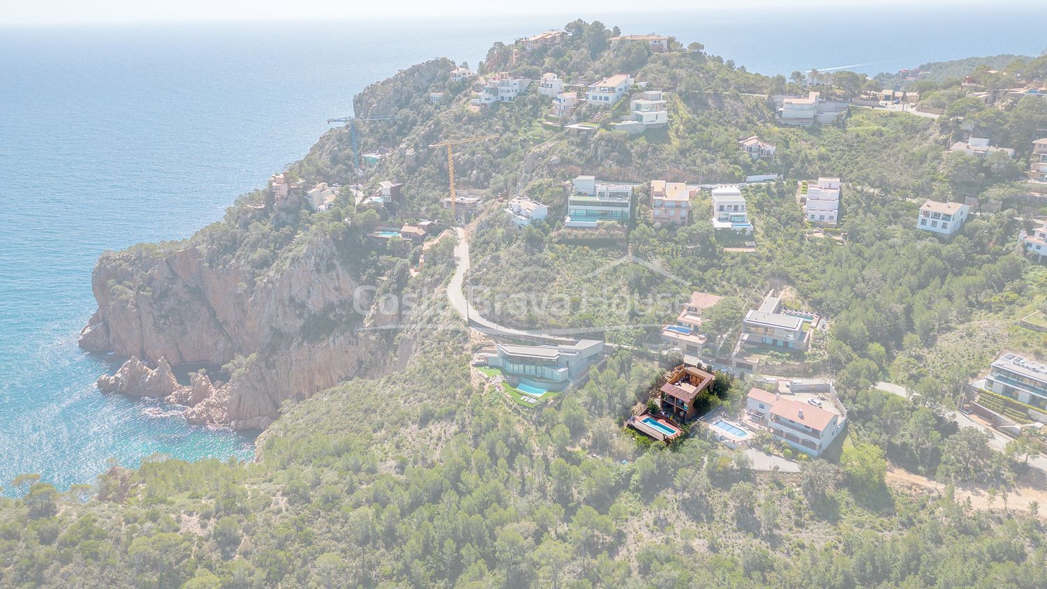 House for sale on the seafront in Cala Aiguablava, in Begur