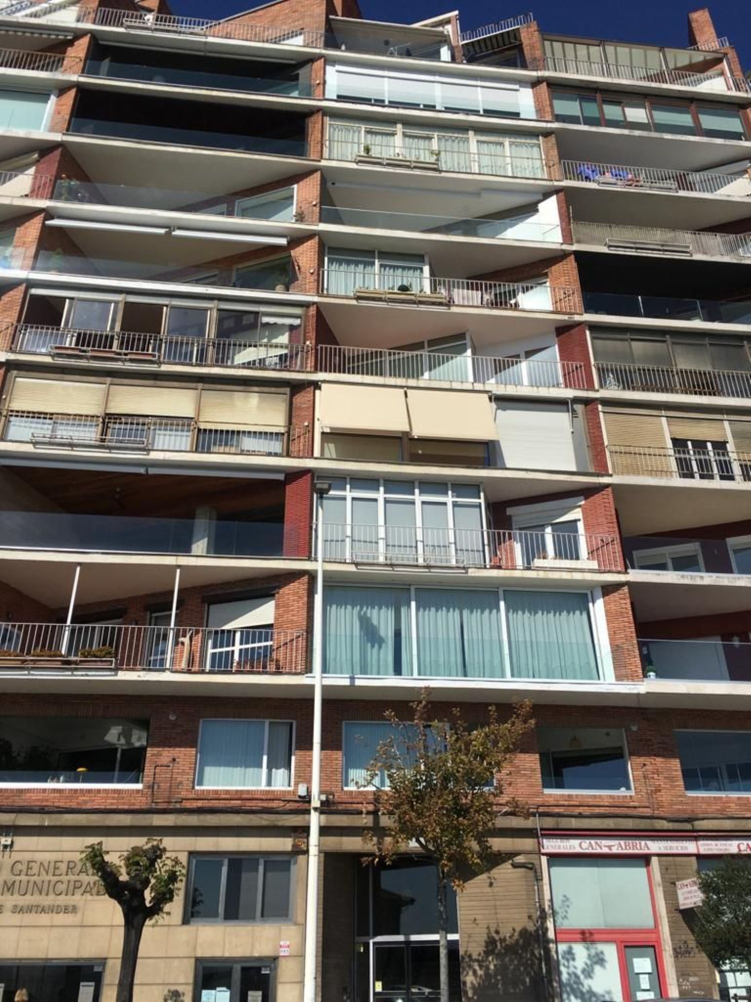 Apartamento à venda à beira-mar na Calle Antonio López, em Santander