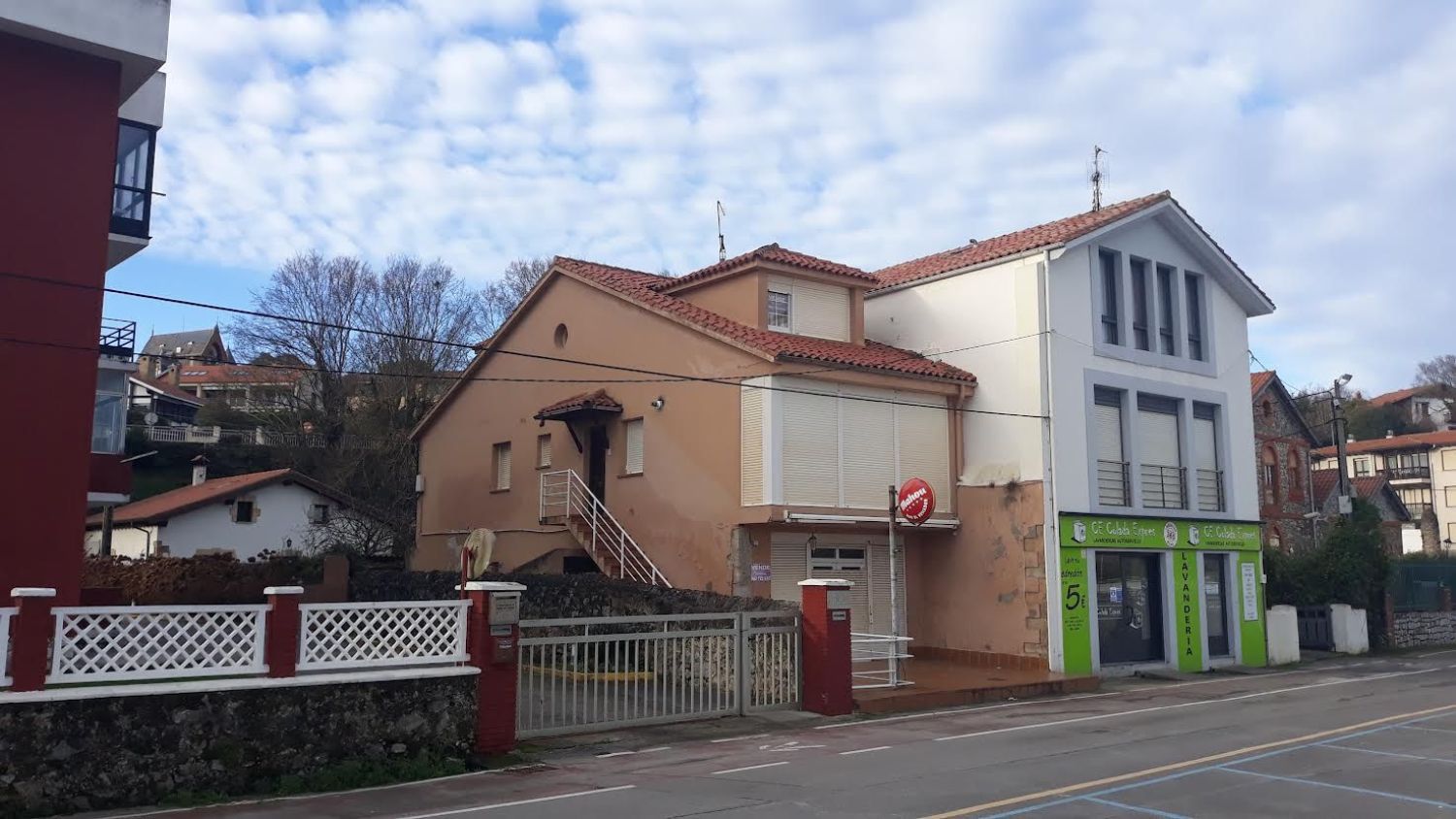 Casa geminada à venda à beira-mar na rua Jesús Cancio, em Comillas