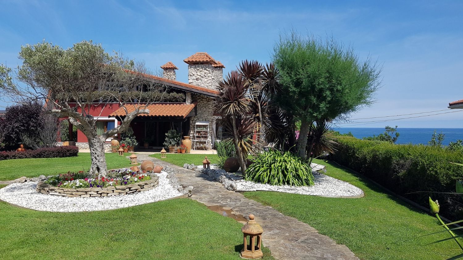 Casa en venda a primera línia de mar al Barri les Cerreas, a Peilagos