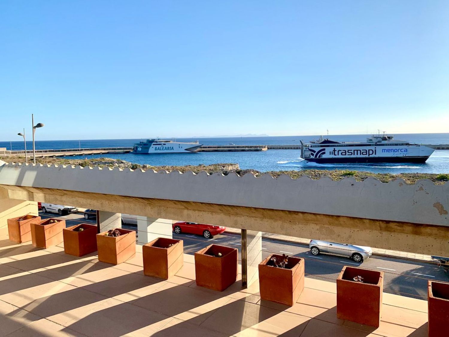 Xalet en venda en primera línia de mar en Via Mestre Vives, a Menorca