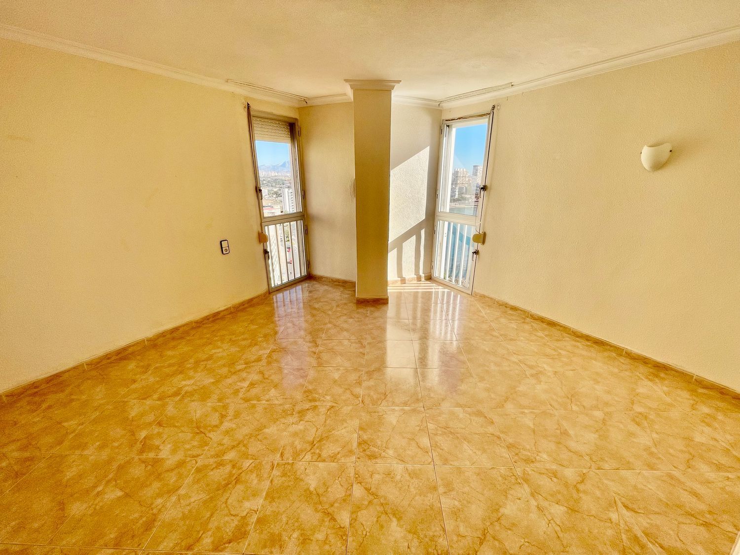 Apartment for sale on the seafront in l'Albufereta, in Alicante