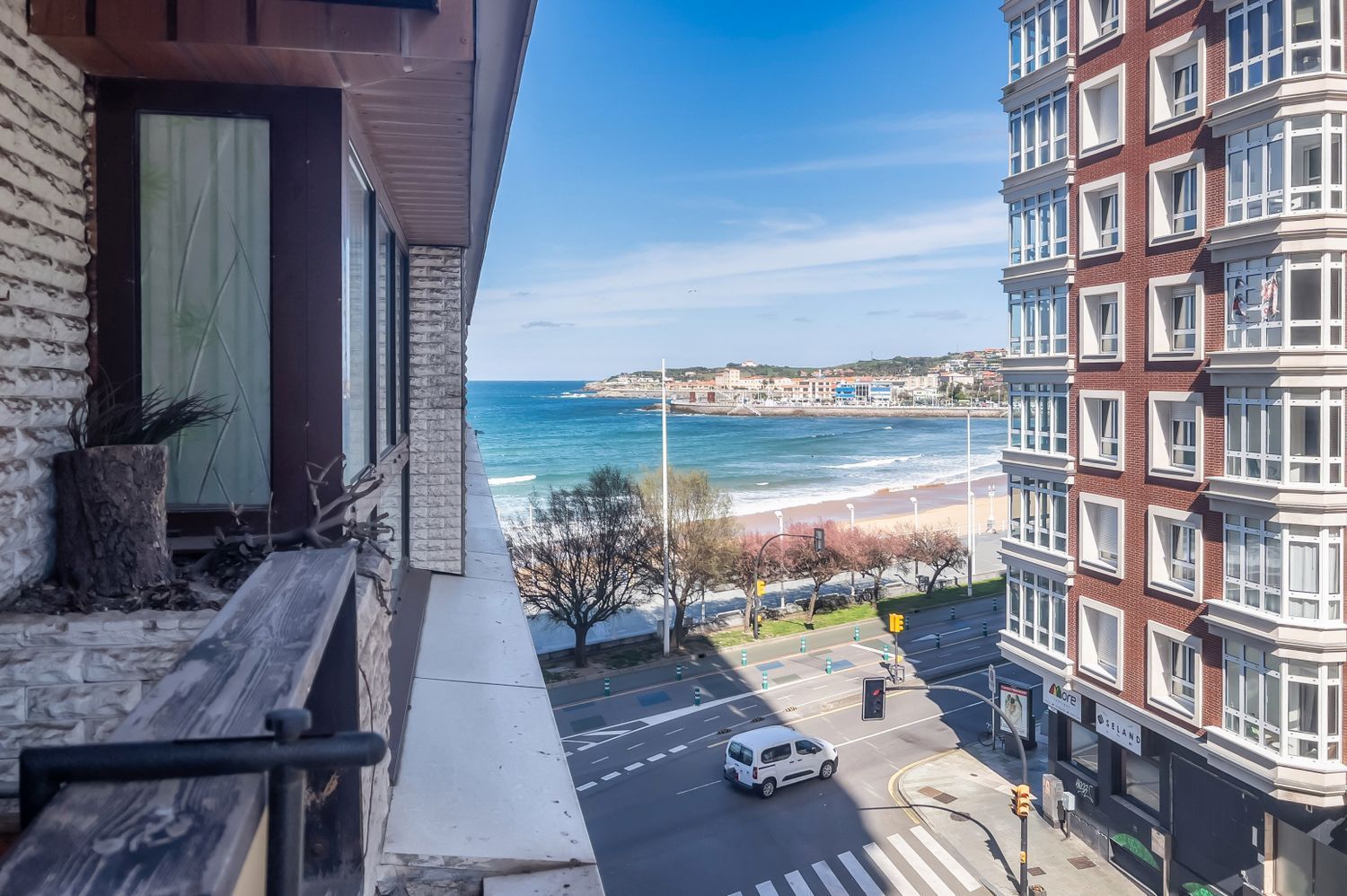 Apartamento à venda à beira-mar na rua Menéndez Pelayo, em Gijón
