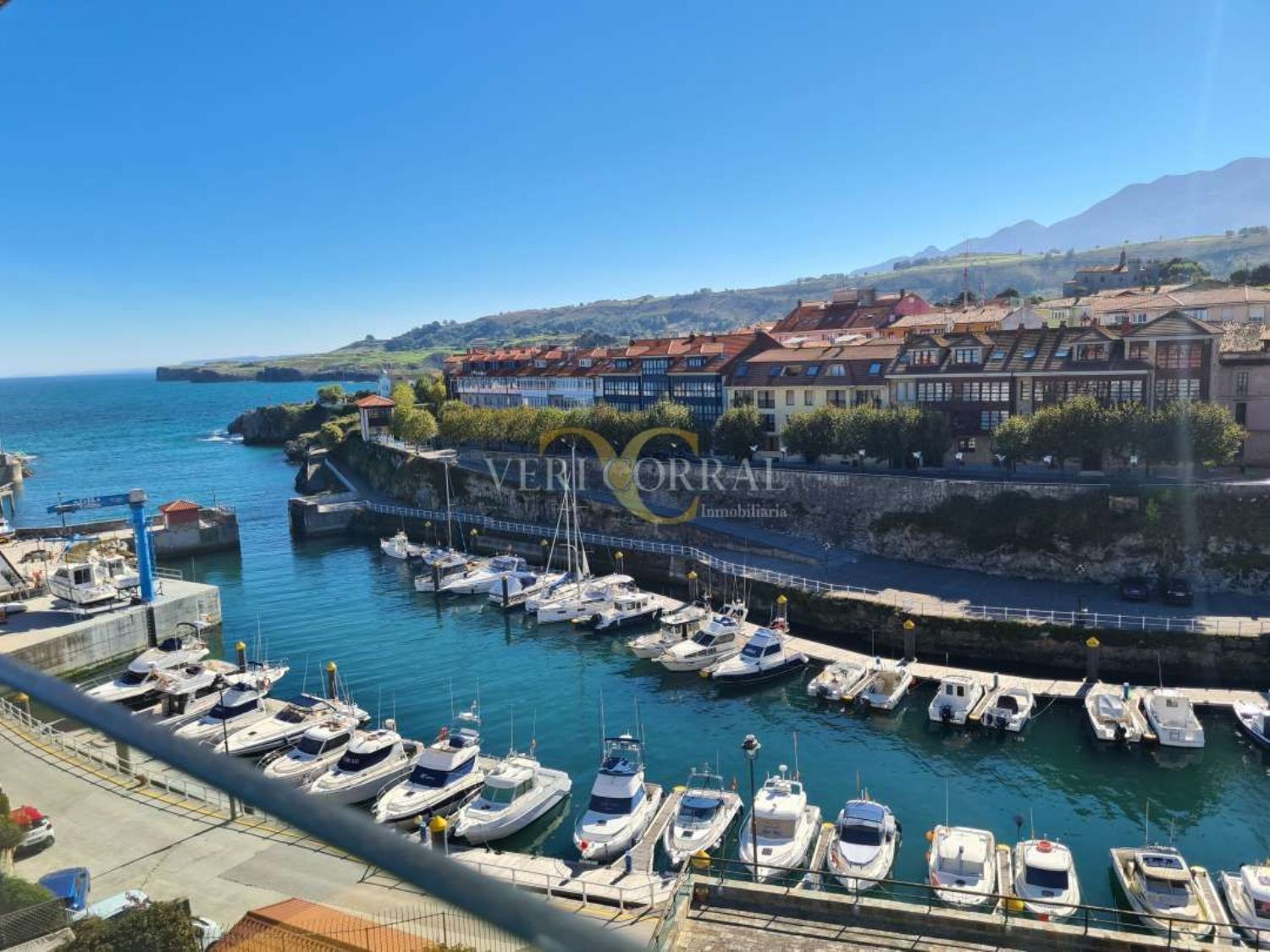 Penthouse for sale on the seafront on Calle la Moría, in Llanes
