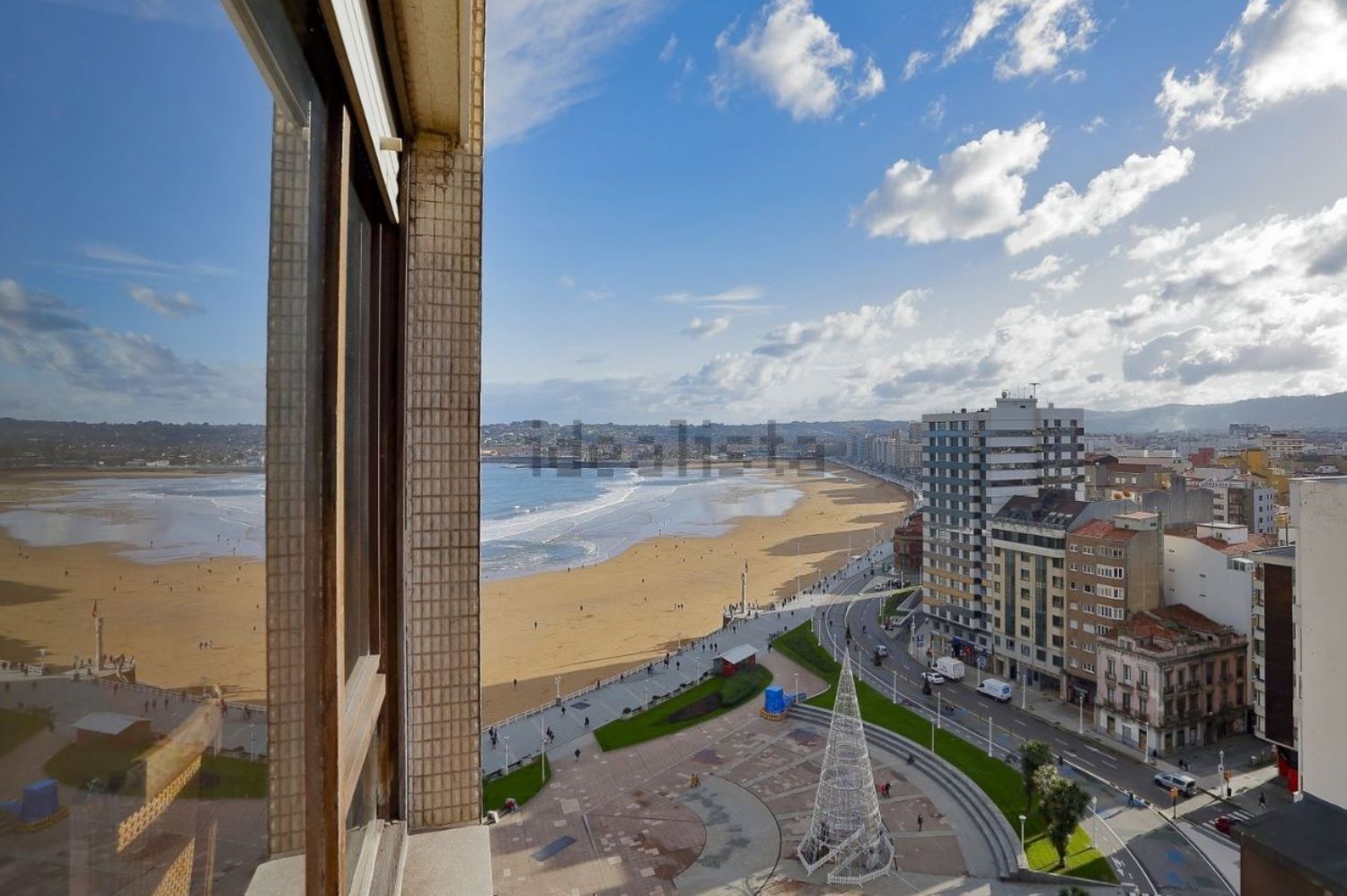 Apartamento à venda à beira-mar na rua Domínguez Gil, em Gijón
