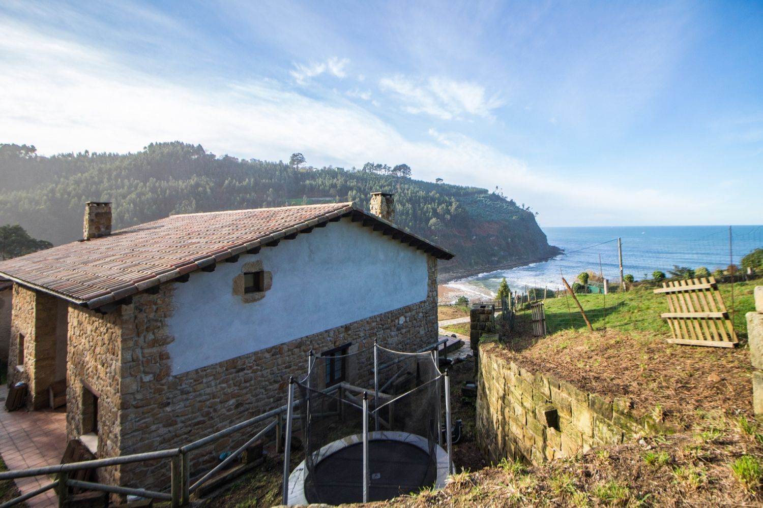 Casa en venta en primera línea de mar en Villaviciosa