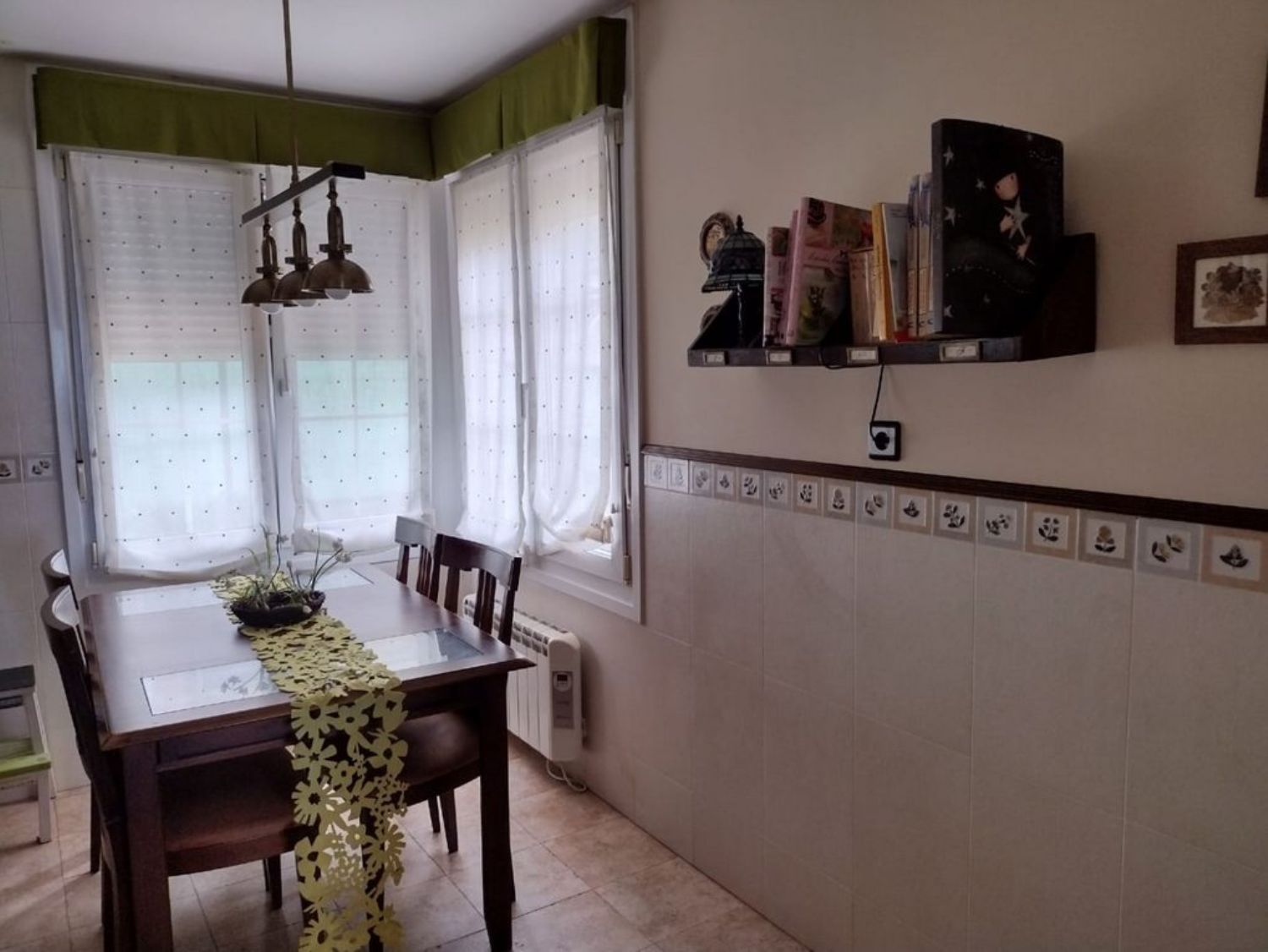 Townhouse for sale on the seafront in the Urb. Playa Xivares, in Carreño
