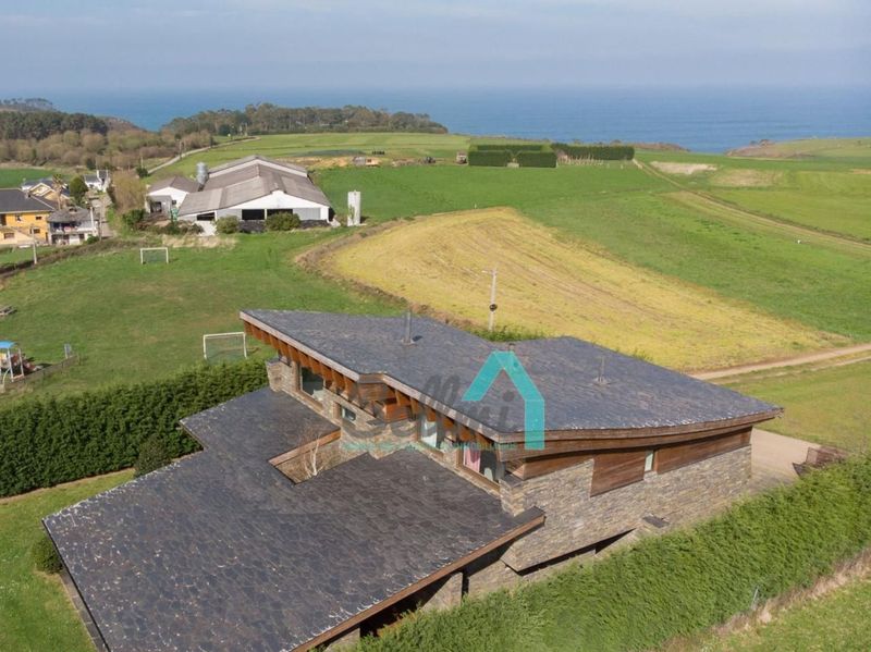 Cases en venda Valdés, Asturias. Ref: 3053. Addurno.com