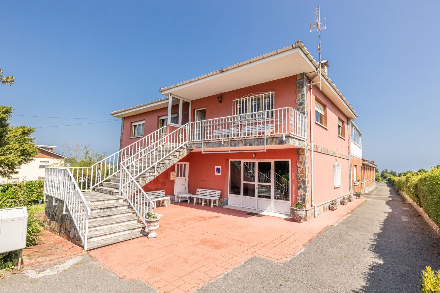 Casa en venda a primera línia de mar al Carrer Villar, a Avilés