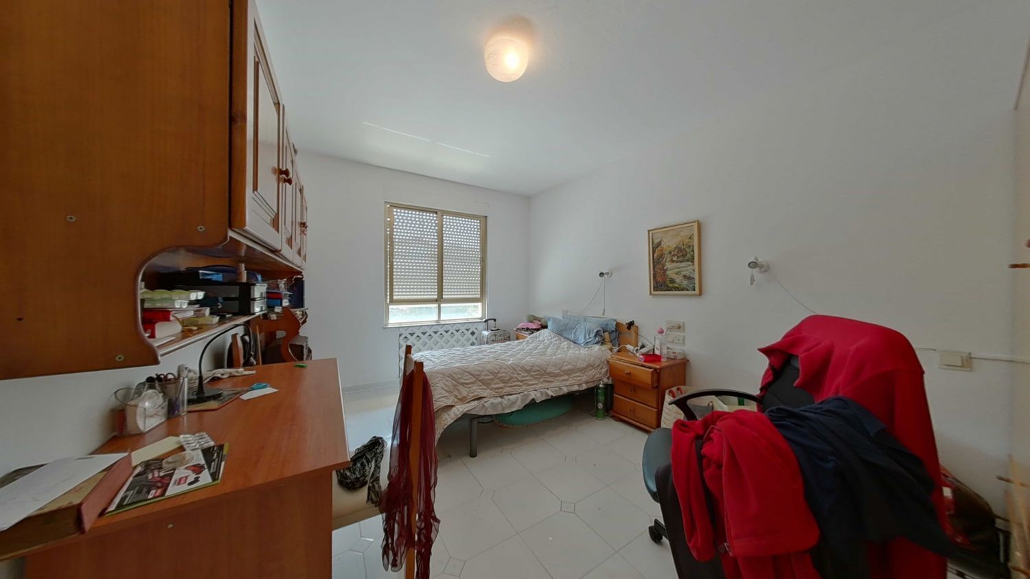 Vende-se casa à beira-mar na rua Villar, em Avilés