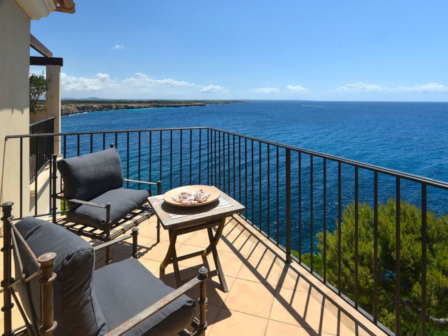 Penthouse for sale on the seafront in Llucmajor, Majorca
