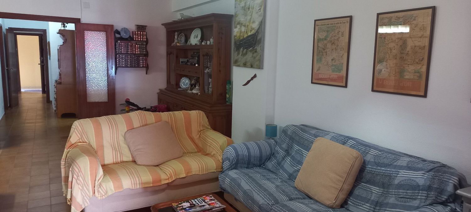 Apartamento à venda à beira-mar no Paseo de Velilla, em Almuñecar