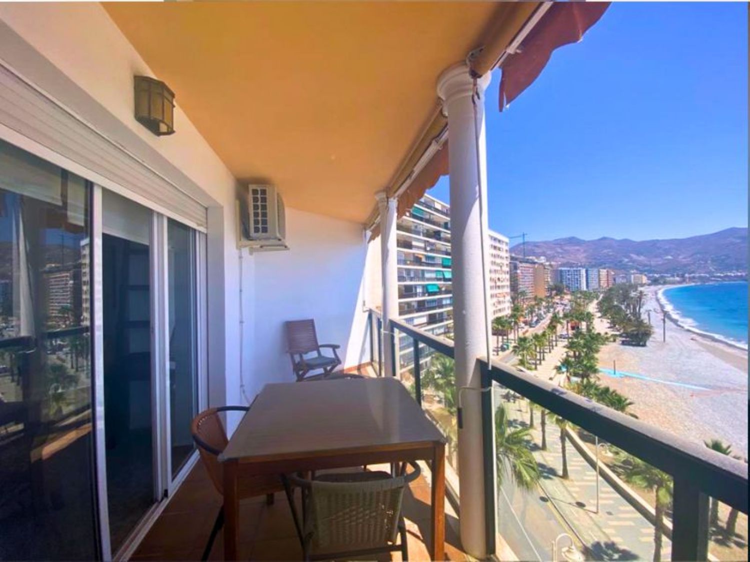 Apartment for sale on the seafront on Paseo de Velilla, in Almuñecar