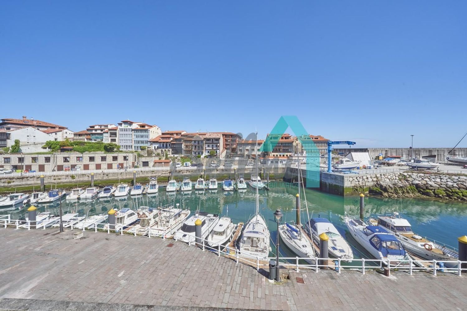 Apartament en venda a primera línia de mar al carrer San Antón, a Llanes