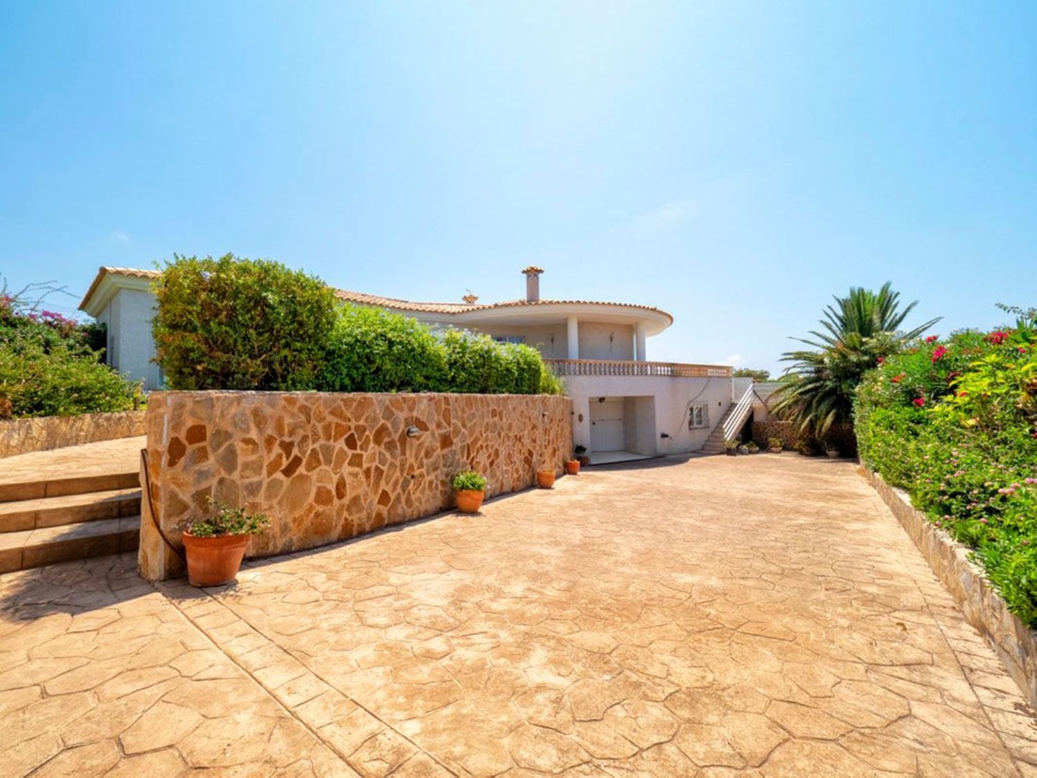 Casa en venta en primera línea de mar en Badia Gran, en Mallorca