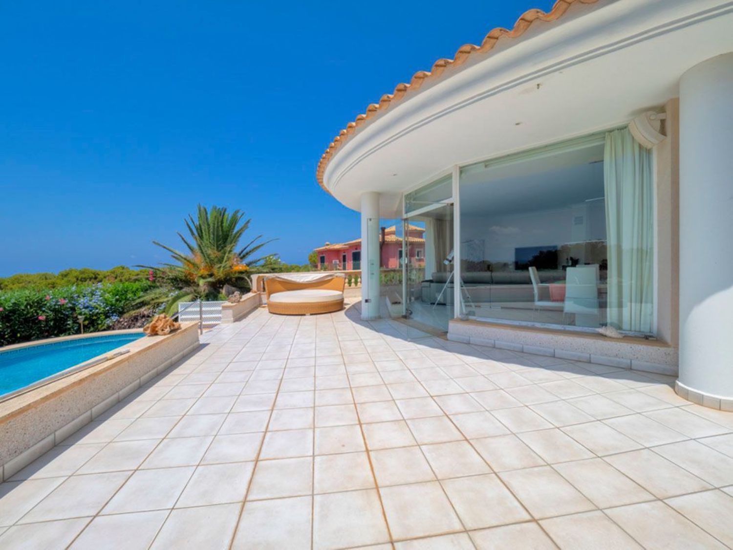 Casa en venta en primera línea de mar en Badia Gran, en Mallorca