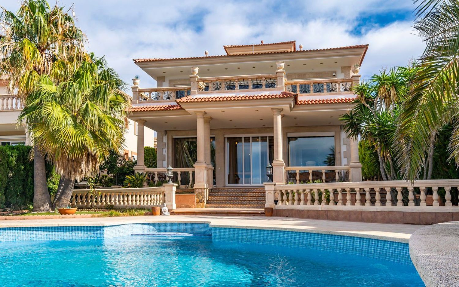 Casa en venta en primera línea de mar en Badia Gran, en Mallorca