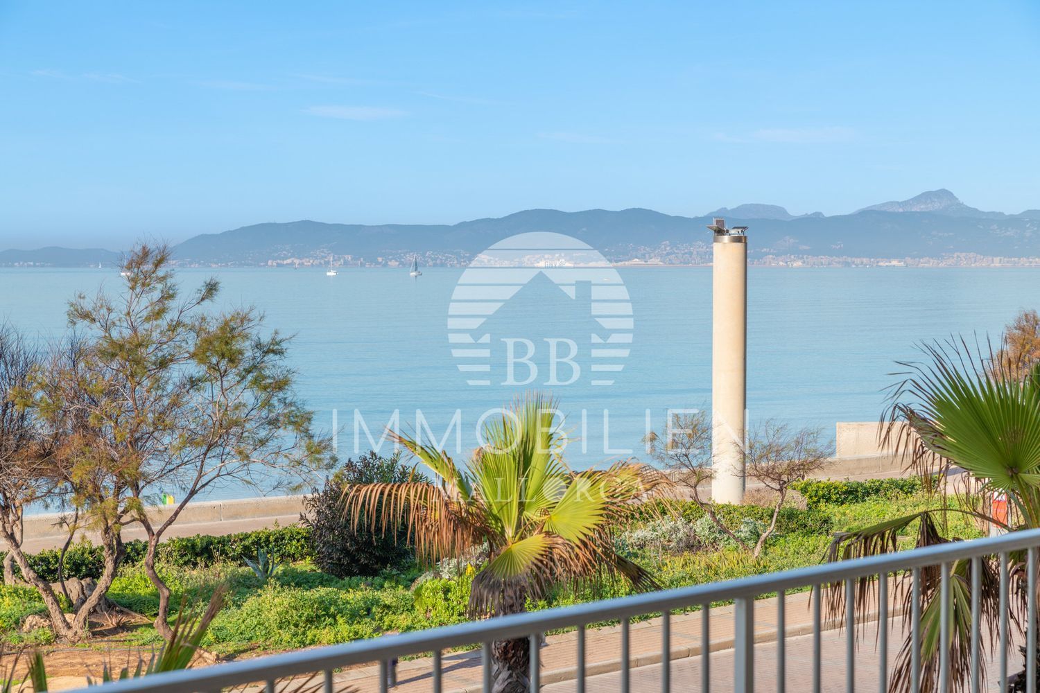 Flat for sale on the seafront in Ses Cadenes Arenal, in Palma de Mallorca
