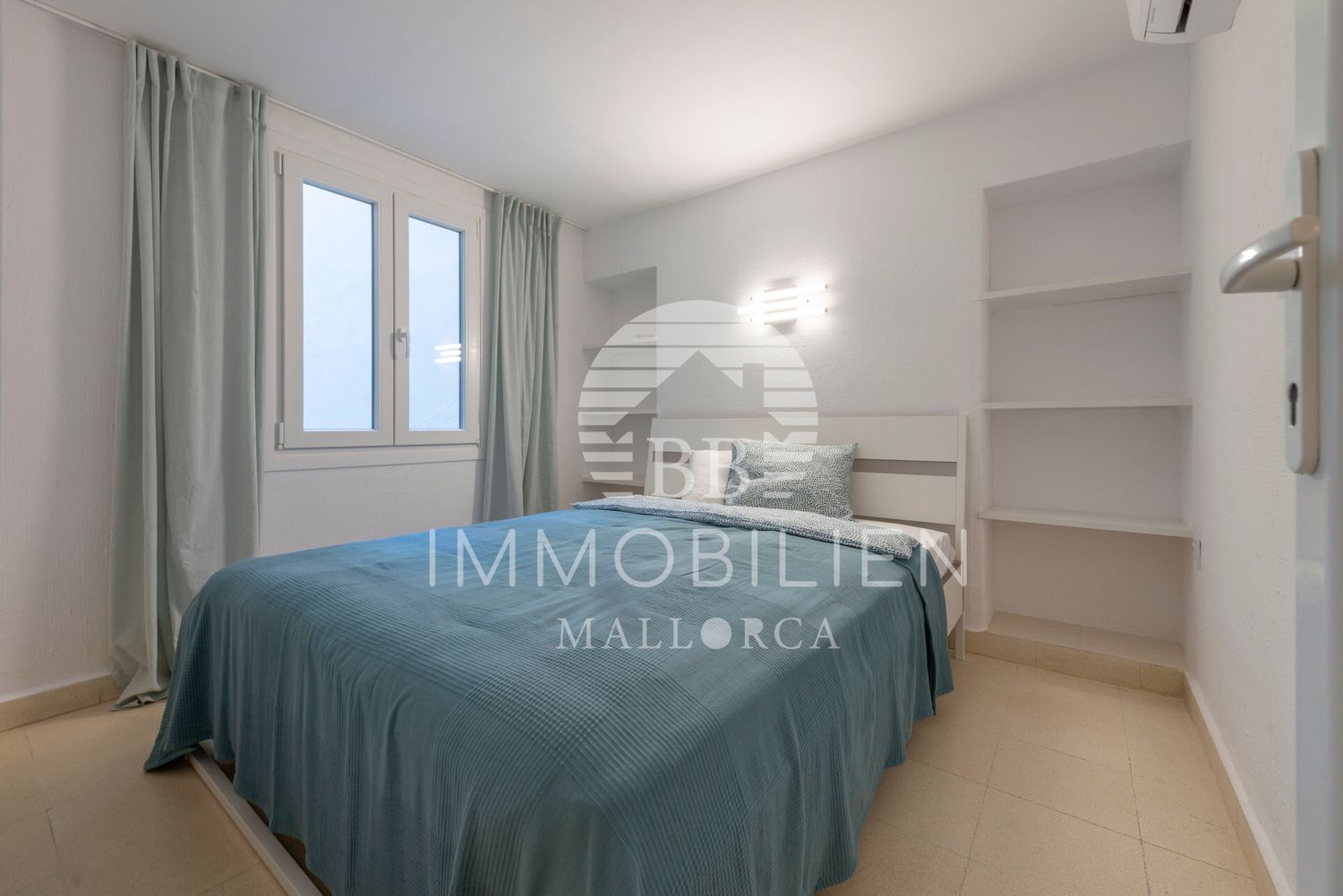 Flat for sale on the seafront in Ses Cadenes Arenal, in Palma de Mallorca