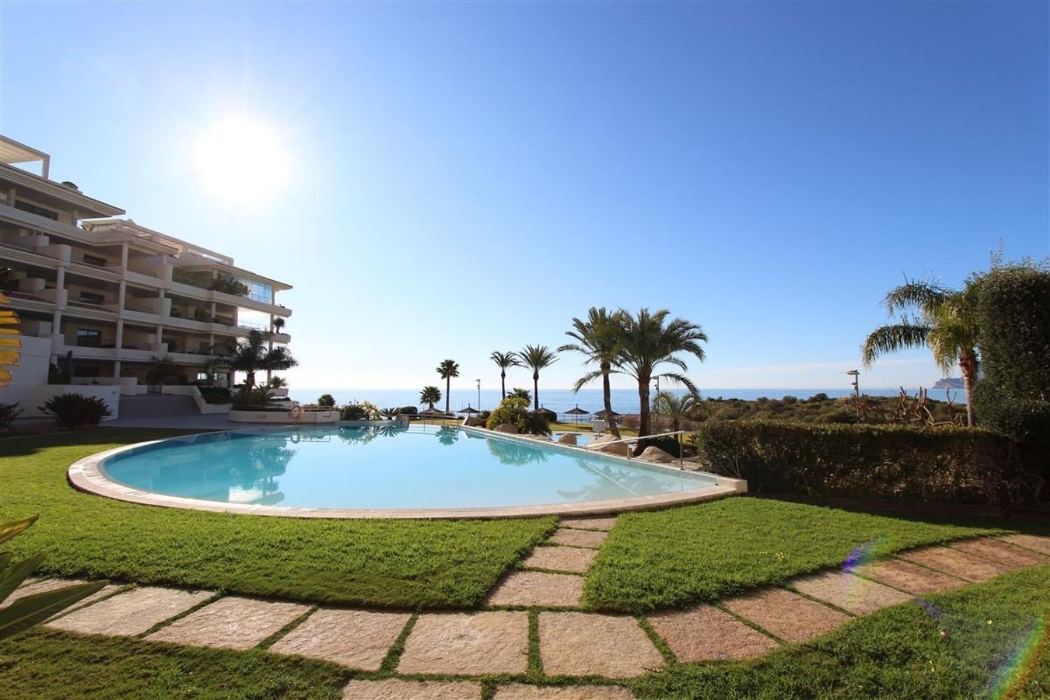 Apartment for sale on the seafront in Plaza Granada-mascarat, in Altea