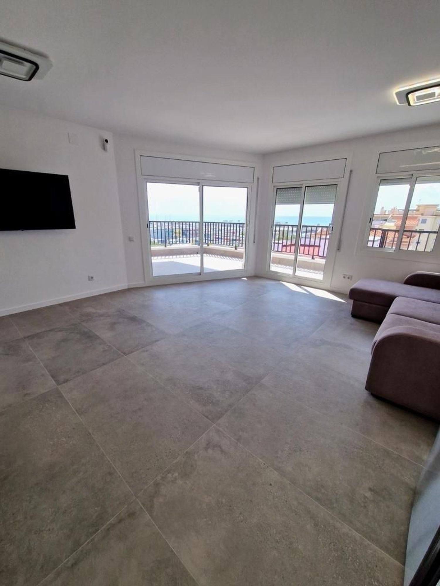 Penthouse for sale on the seafront in Segur Platja, in Calafell