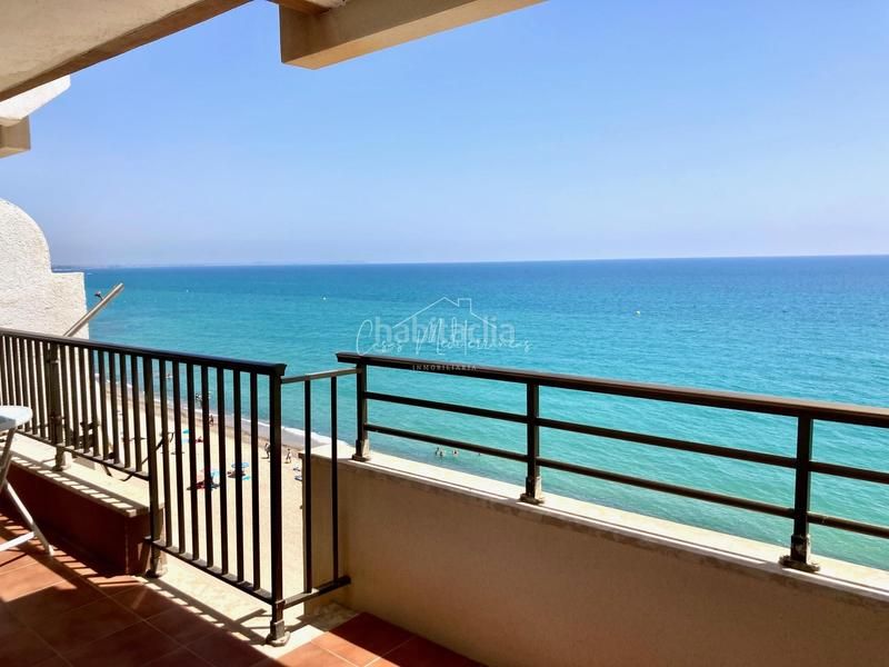 Apartment for sale on the seafront on Passeig Marítim, in Miami Playa