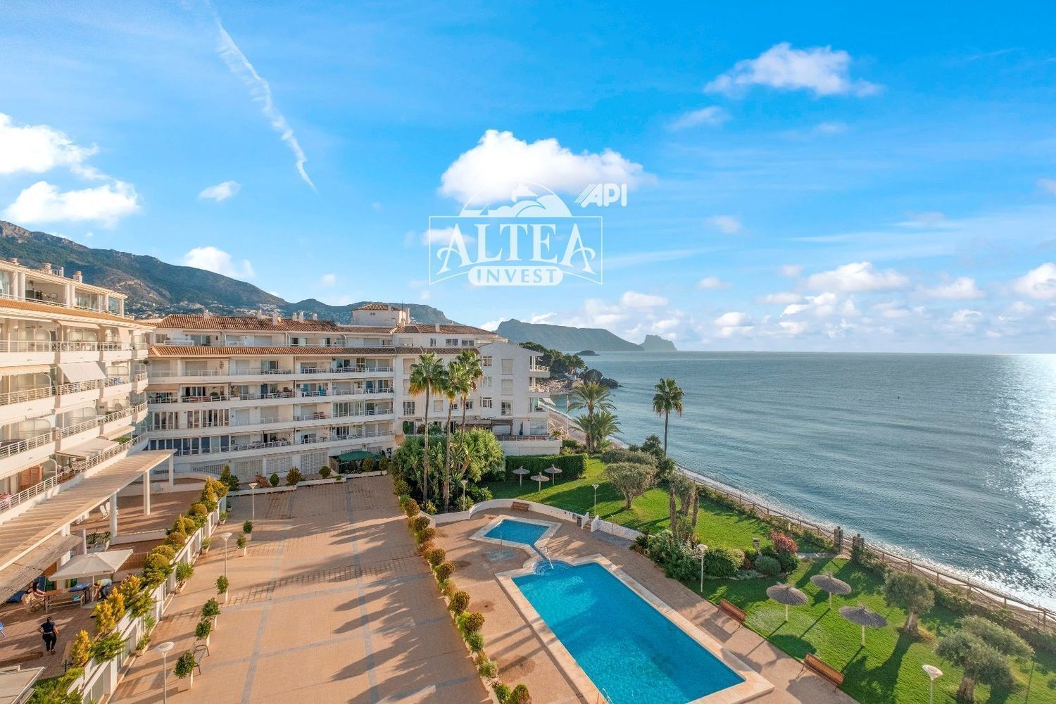 Duplex for sale on the seafront in Cap-negret, in Altea