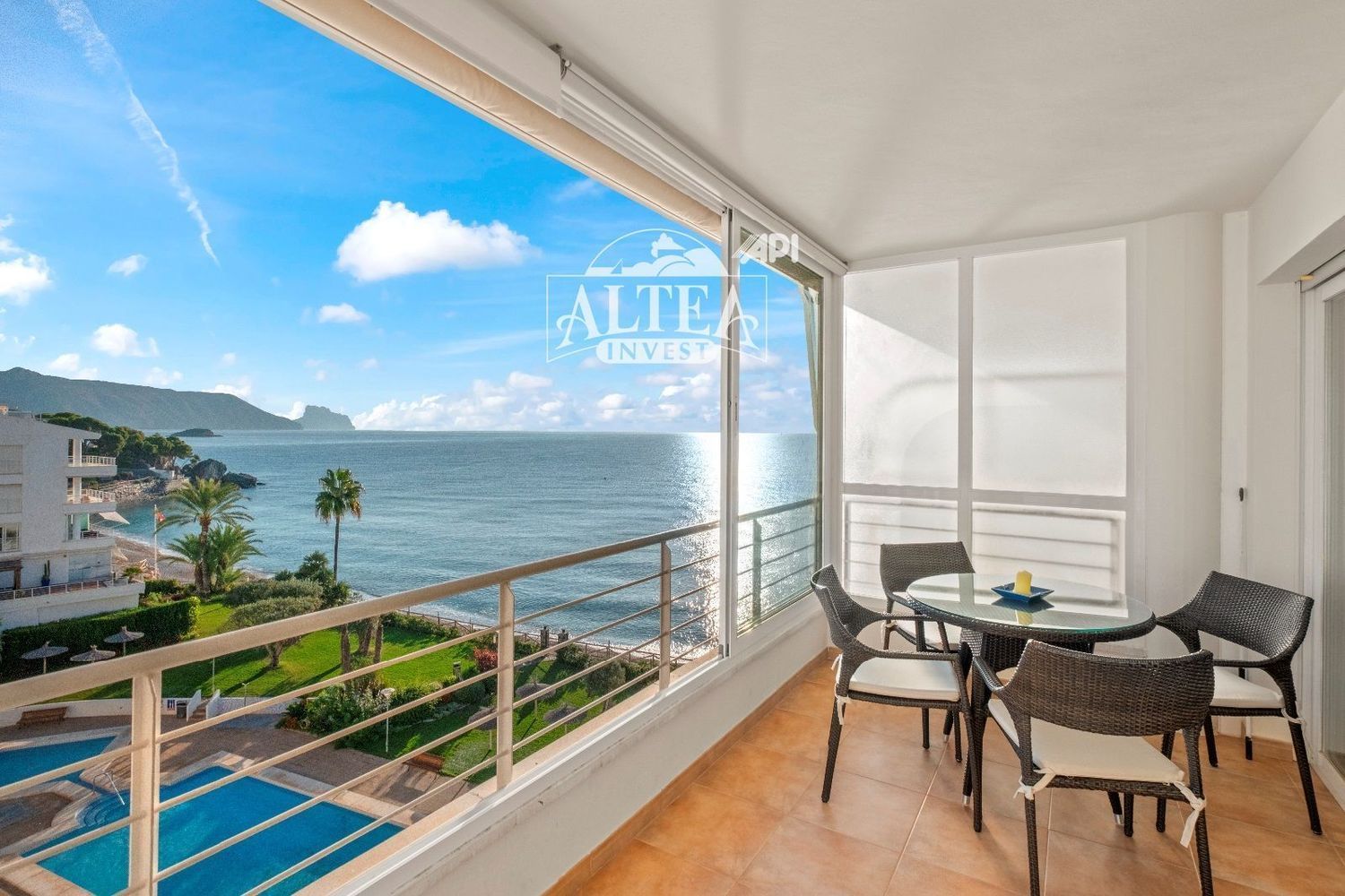 Duplex for sale on the seafront in Cap-negret, in Altea