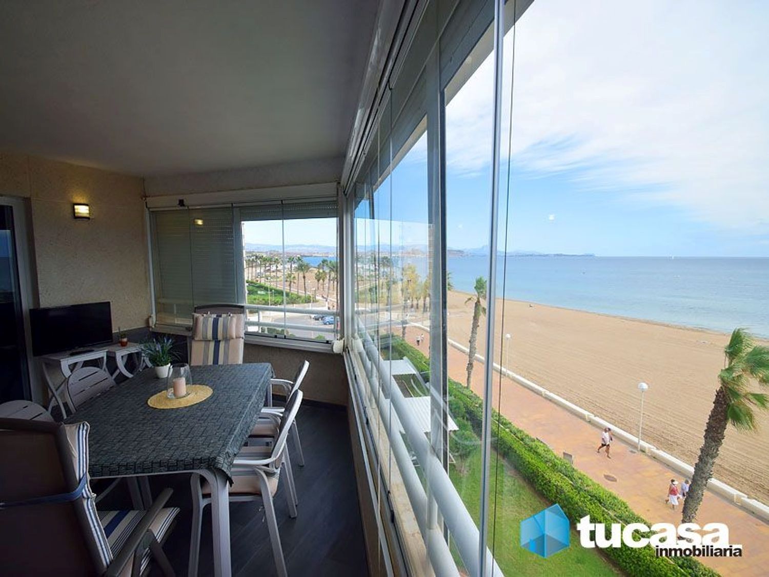 Apartament en venda a primera línia de mar a Urbanova, Alacant