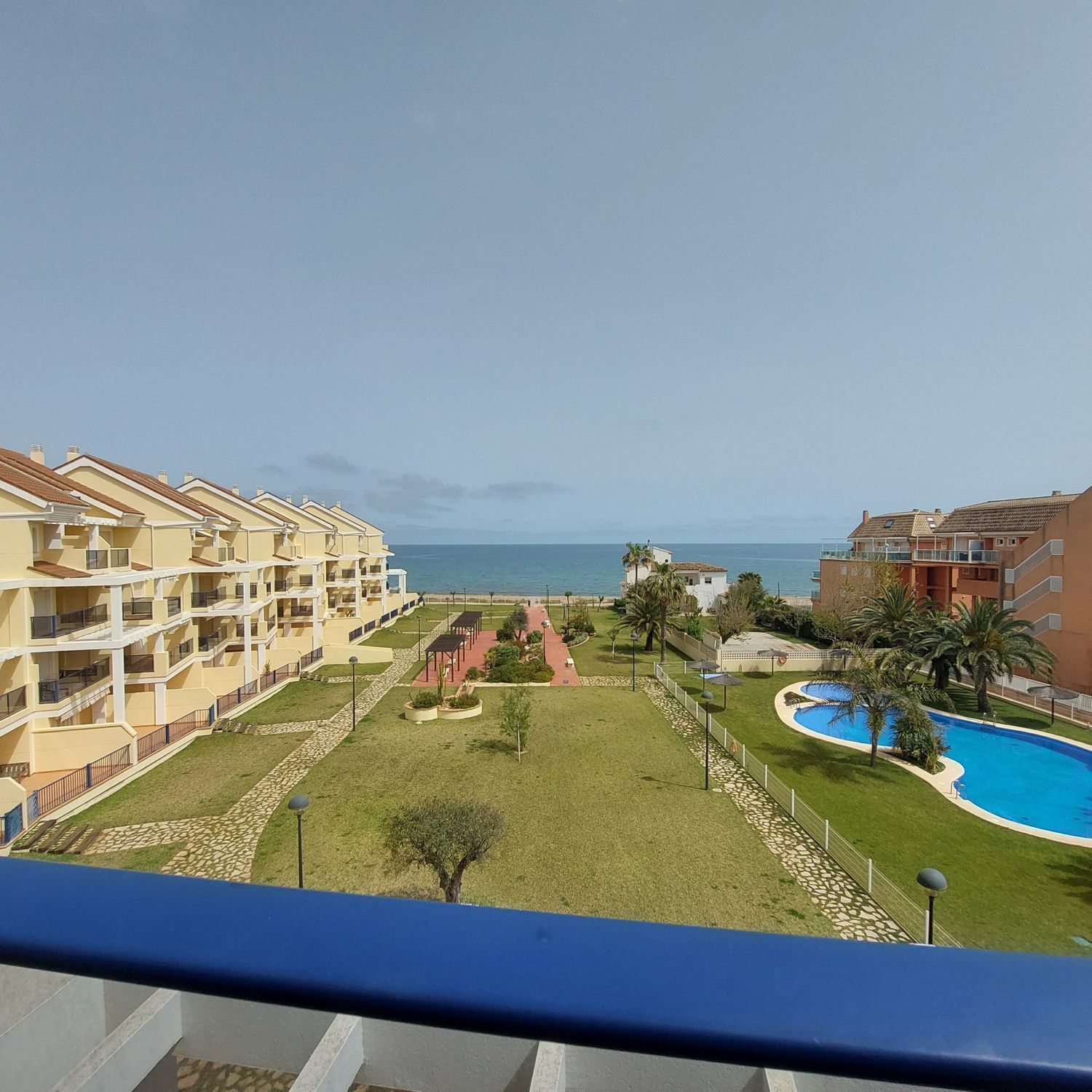 Duplex penthouse for sale on the seafront on Playa del Estanyó, in Dénia