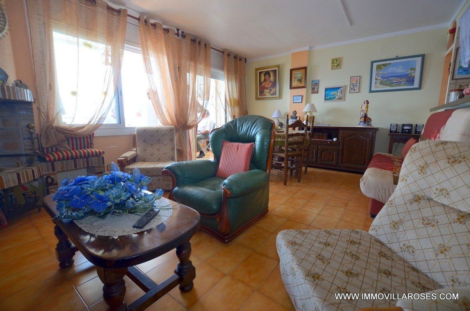 Apartment for sale on the seafront in the Canyelles Petites area, in Roses