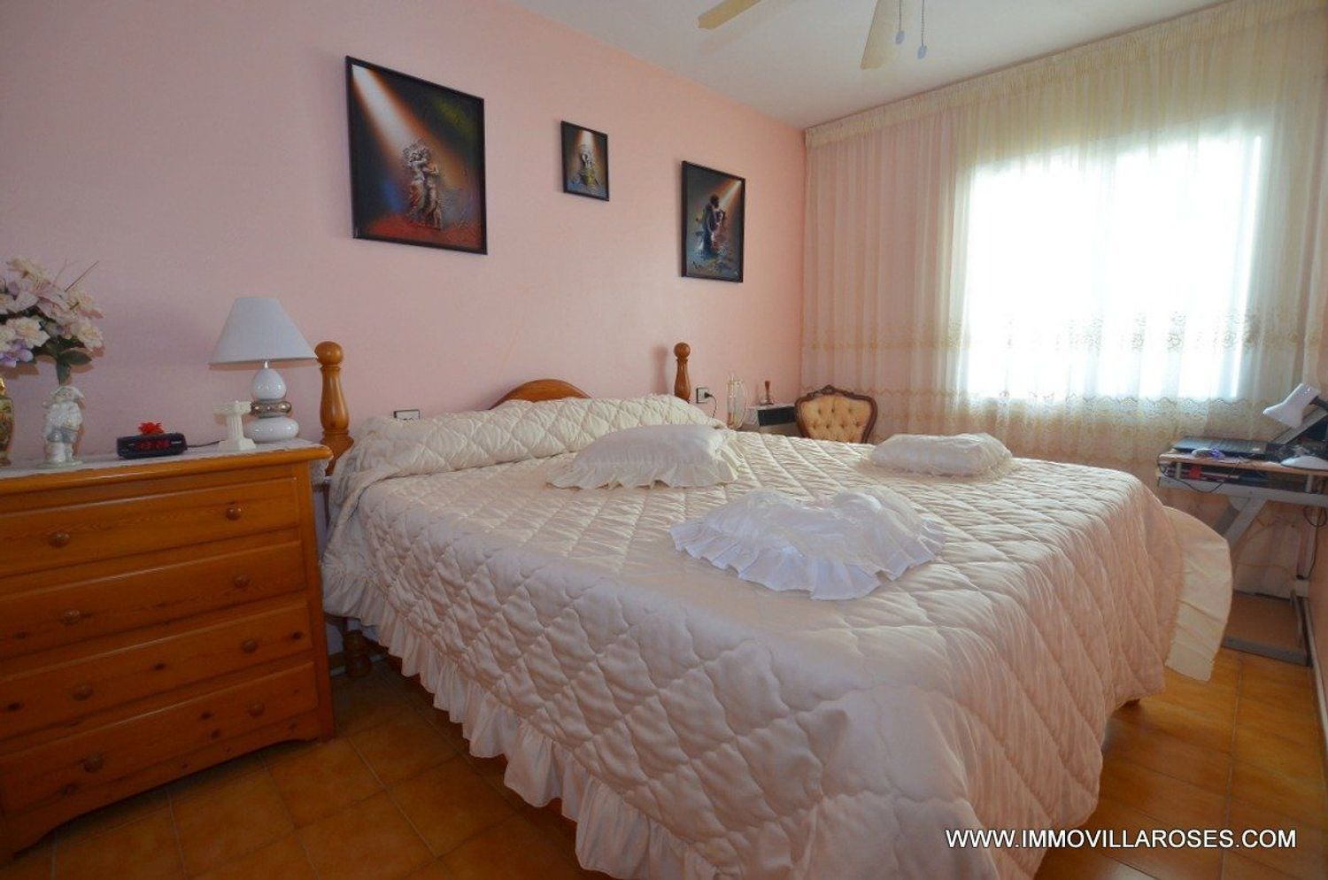 Apartamento à venda à beira-mar na zona de Canyelles Petites, em Roses