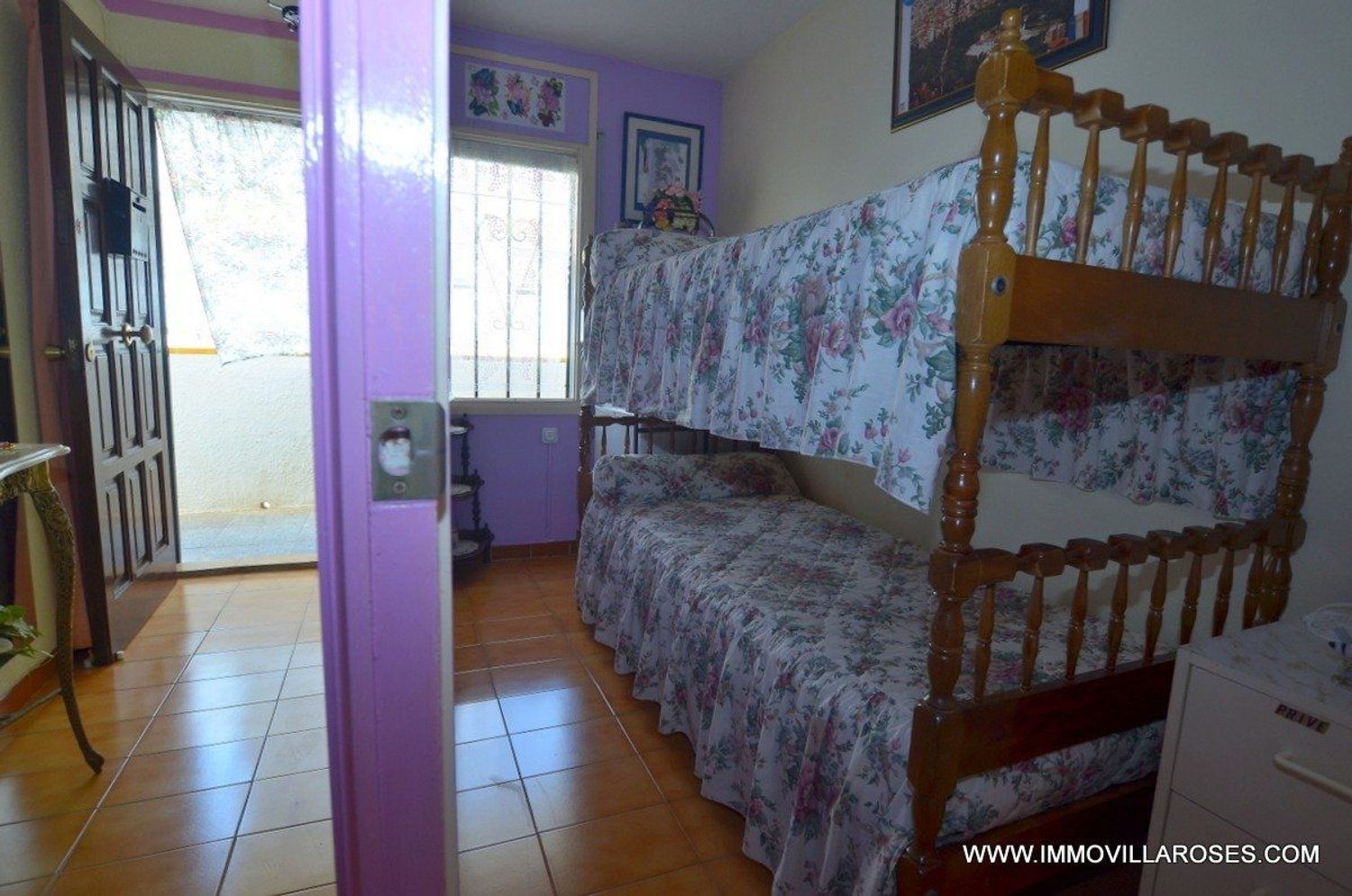 Apartamento à venda à beira-mar na zona de Canyelles Petites, em Roses