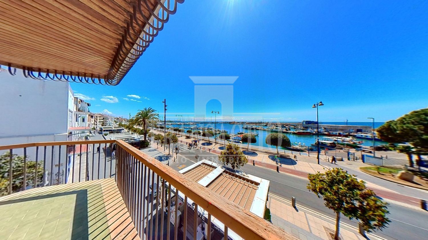 Piso en venta en primera línea de mar en el Passeig de Miramar, en Cambrils