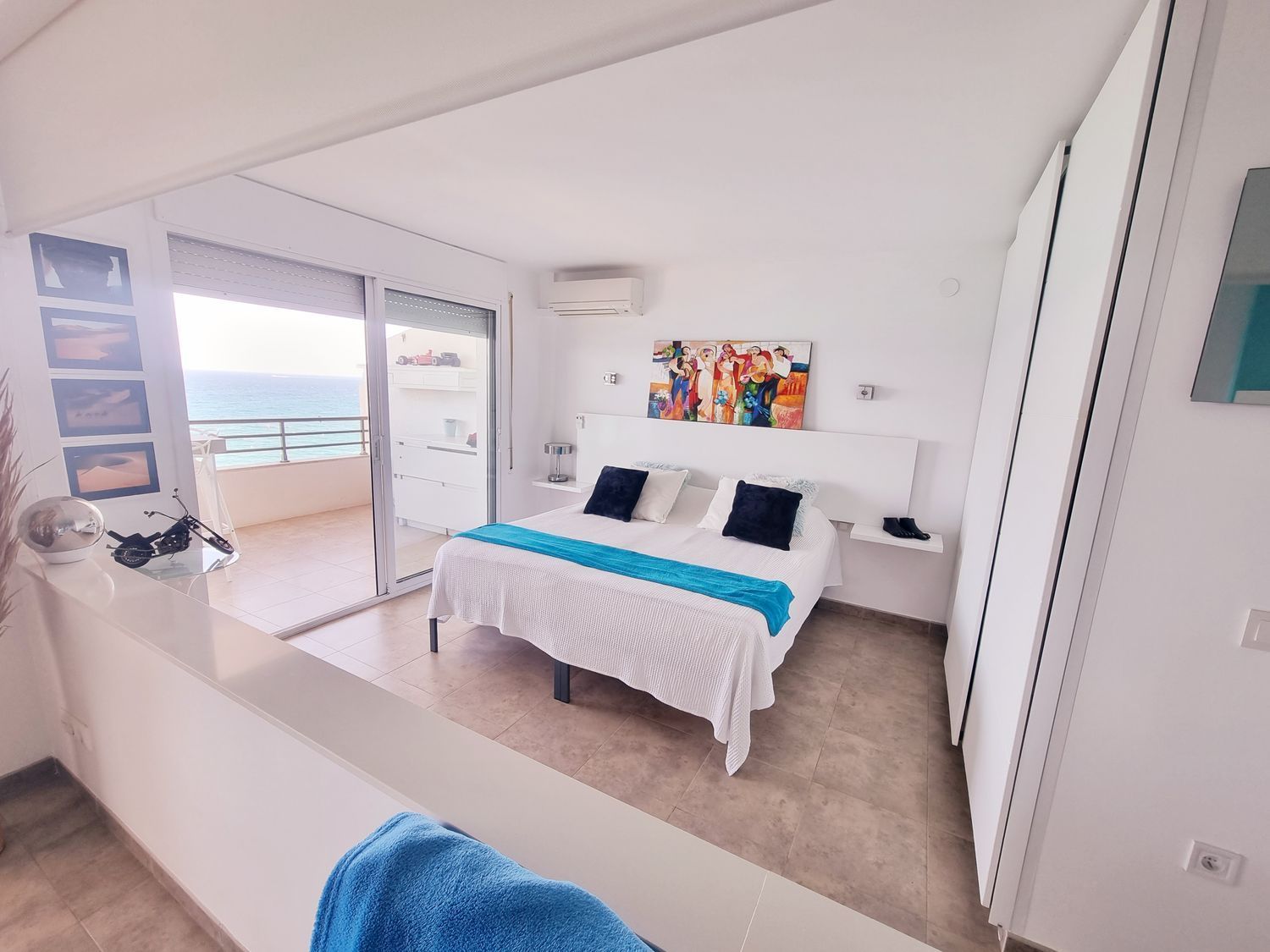 Apartamento en venta en primera línea de mar en el Passeig Marítim, en Miami Playa