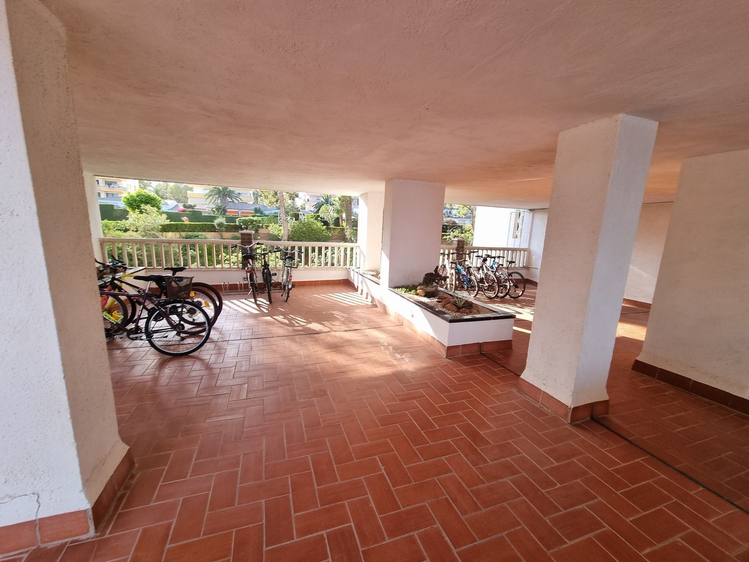 Apartment for sale on the seafront on Passeig Marítim, in Miami Playa