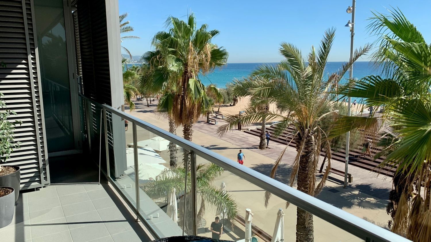 Apartment for sale on the seafront on the Paseo Maritimo, in Badalona