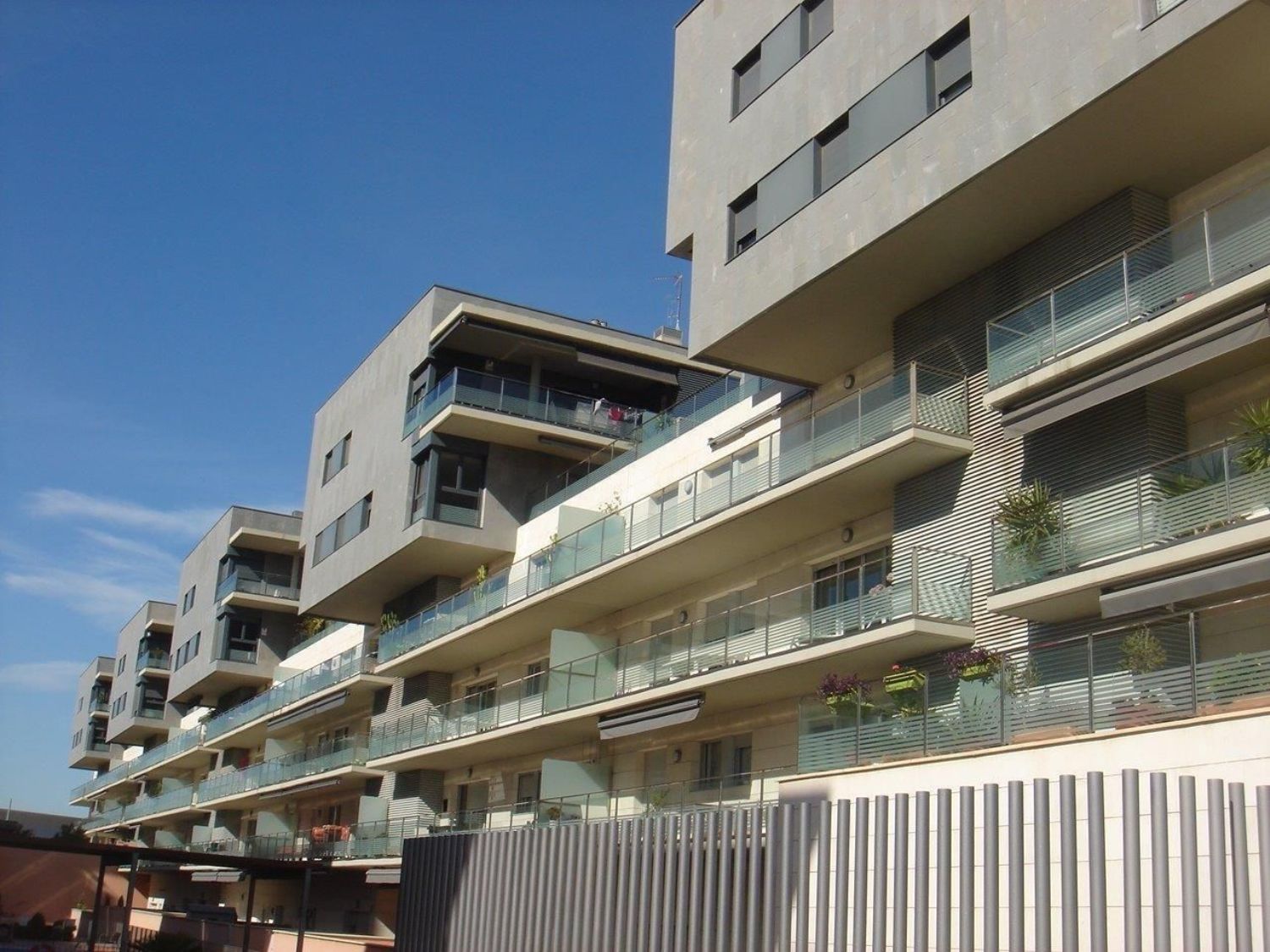 Apartment for sale on the seafront in the Mar d'Alborán passage, in Badalona