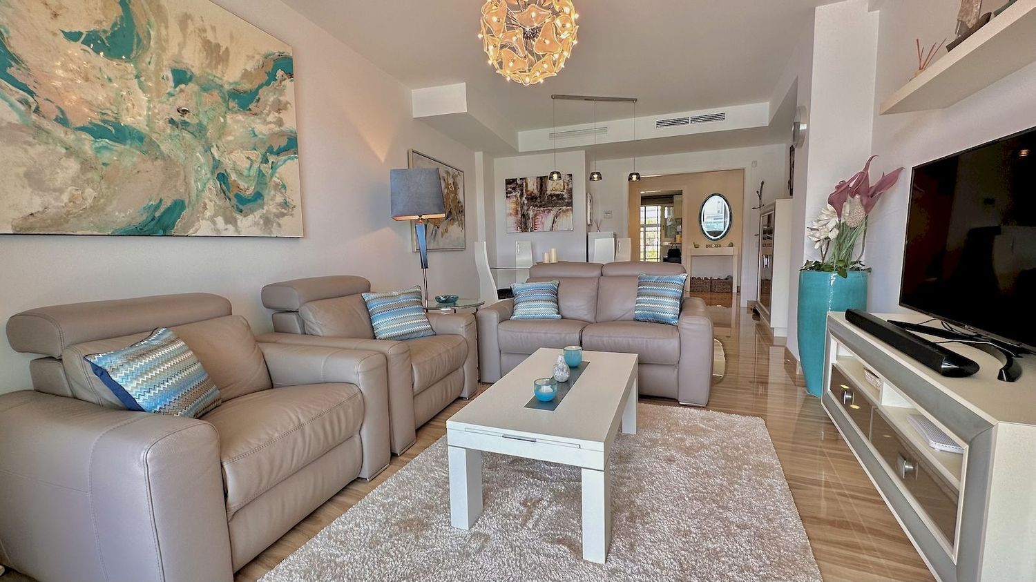 Apartment for sale on the seafront on Avenida Paris, in Jávea