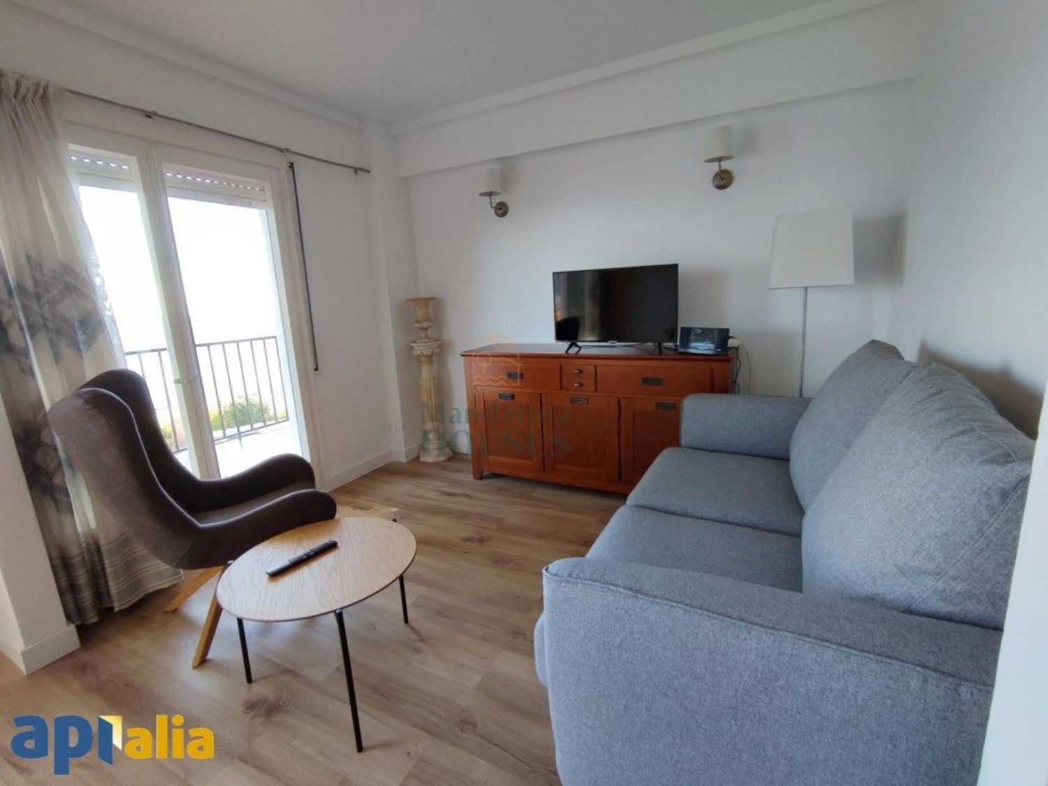 Apartamento en venta en primera línea de mar en la Urbanización Cala Llevado, en Tossa de Mar