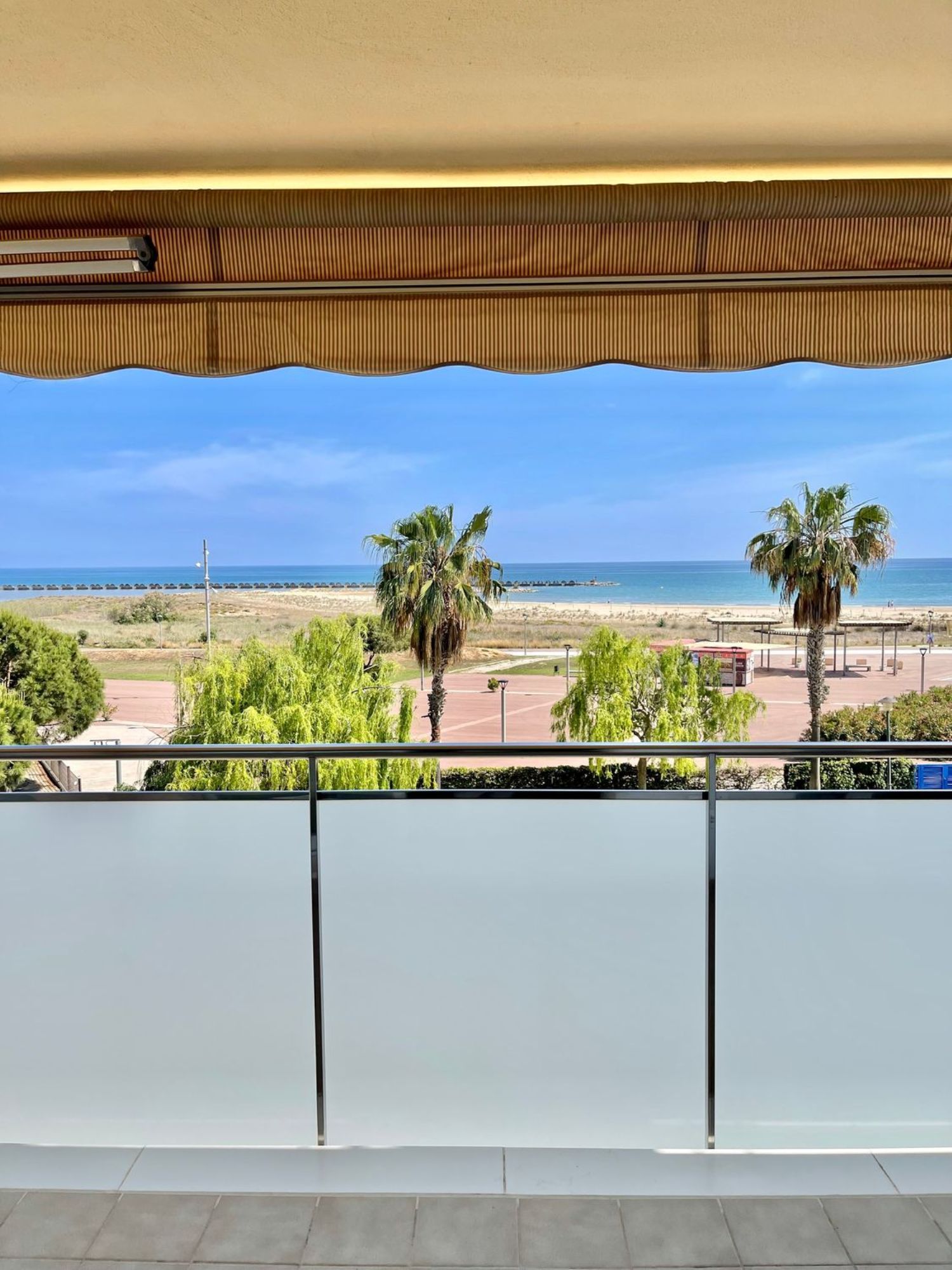 Apartment for sale on the seafront on Paseo de Marina, in Cubelles