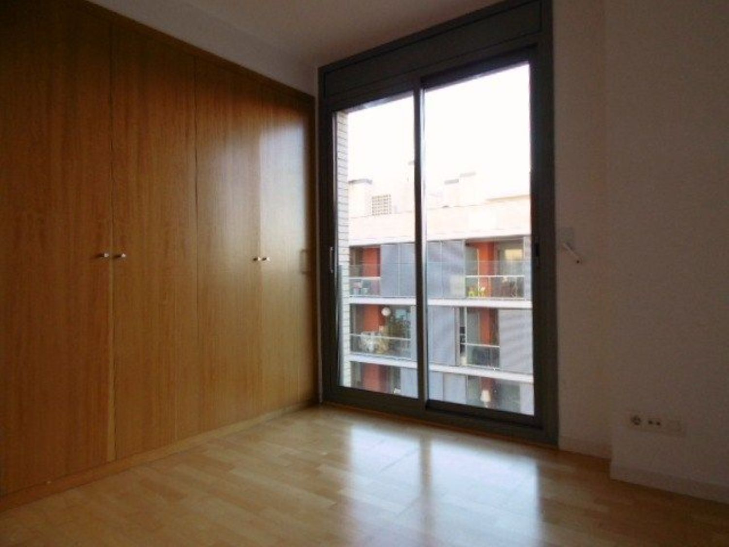 Apartment for sale on the seafront on Carrer Estrop, in Badalona
