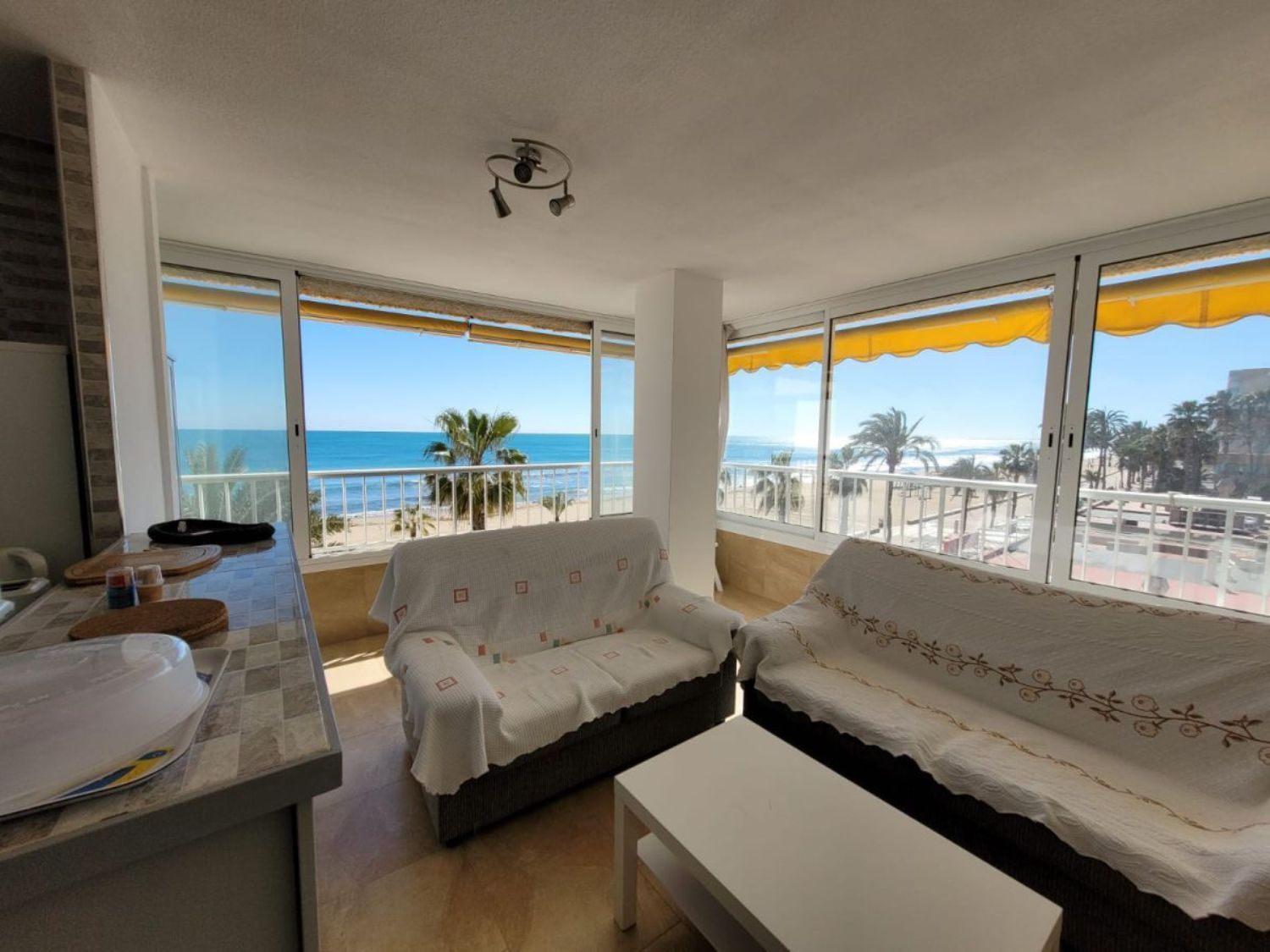 Apartment for sale on the seafront in the Urbanova Urbanization, in Alicante
