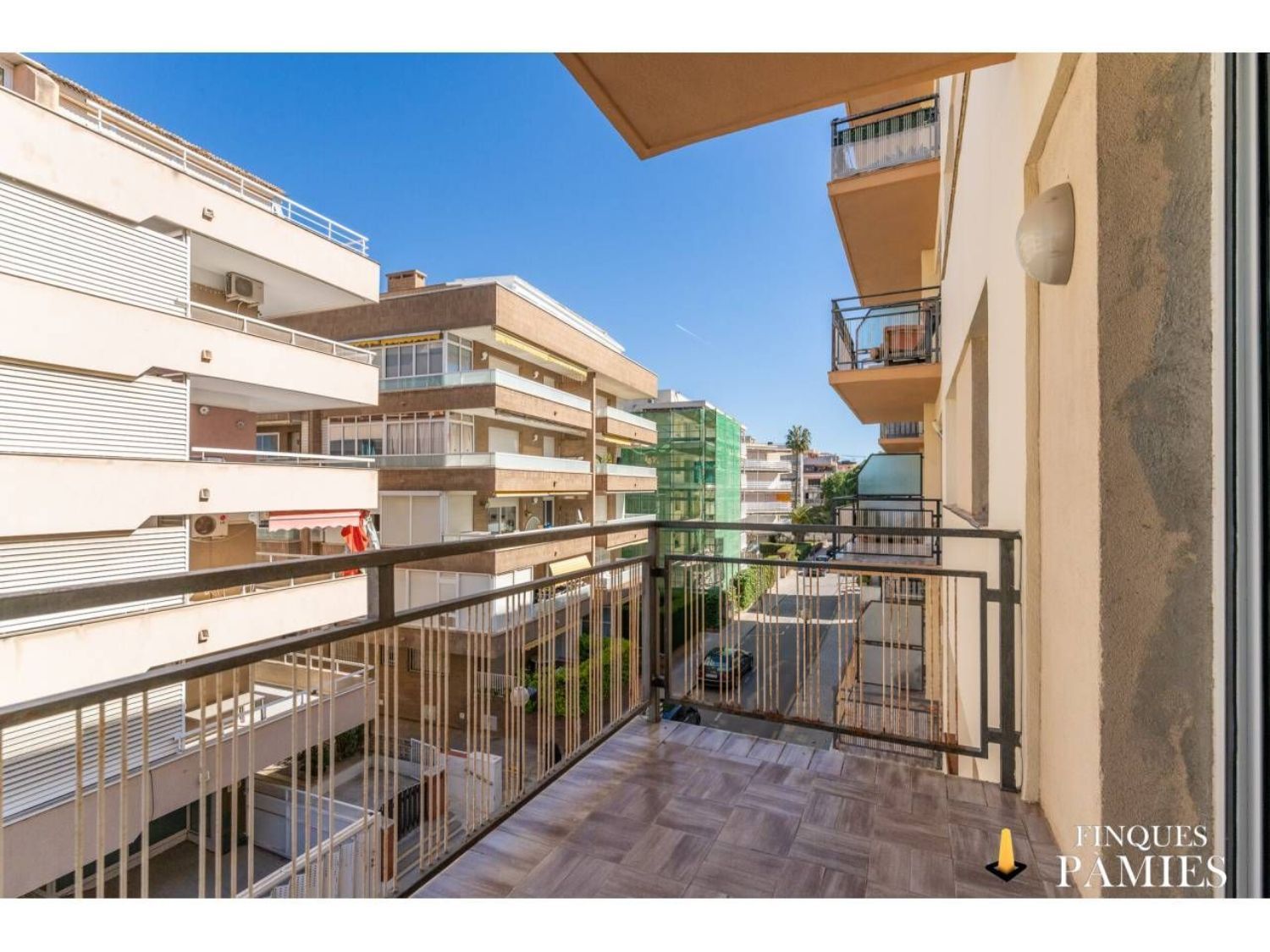 Piso en venta, en primera linea de mar en calle del Sol, en Salou