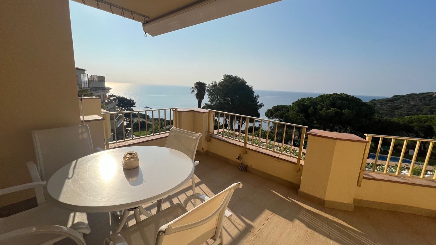 Apartment for sale, on the seafront in Travesía Conca, in Castell-Platja d'Aro