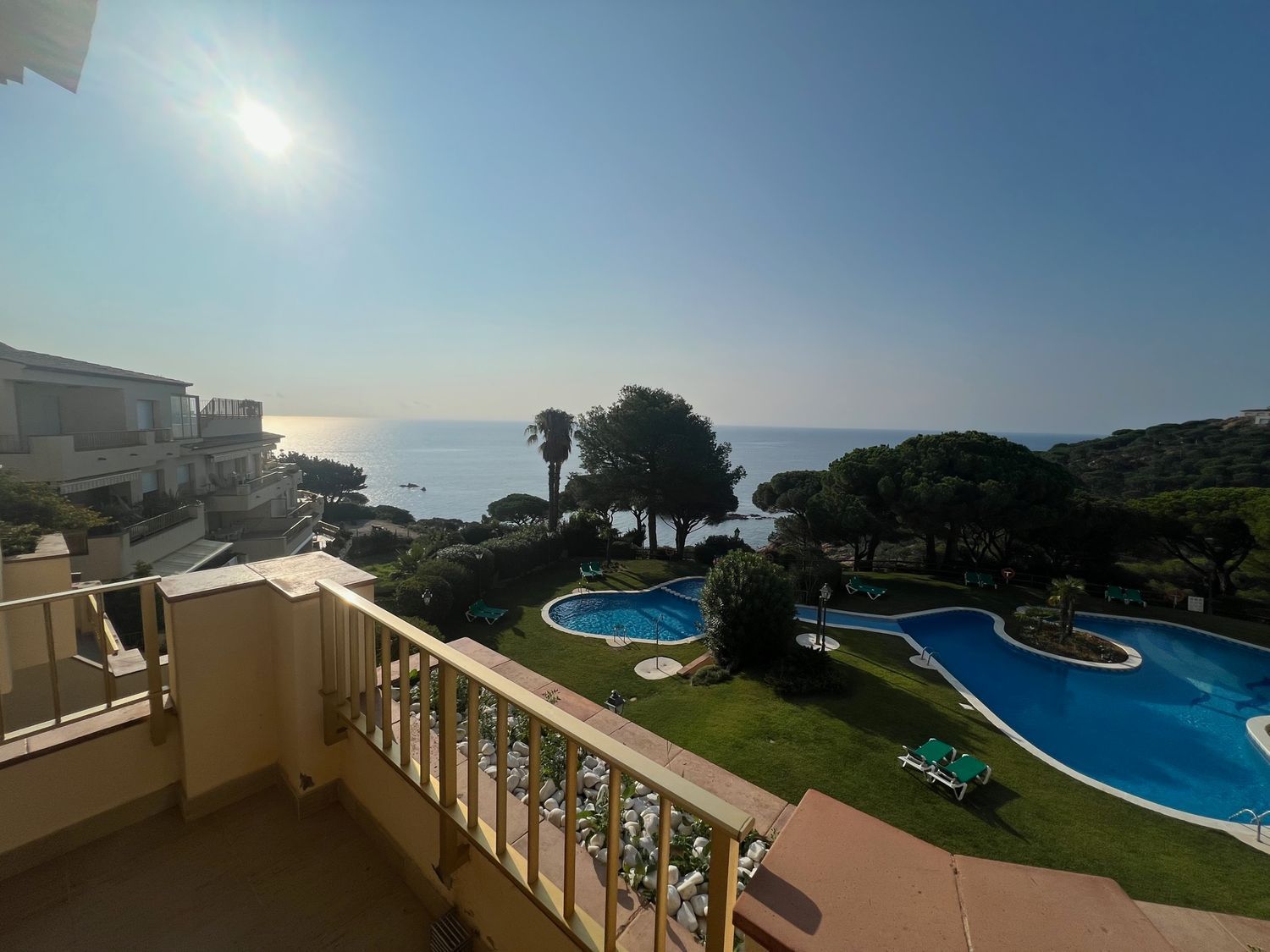 Apartment for sale, on the seafront in Travesía Conca, in Castell-Platja d'Aro