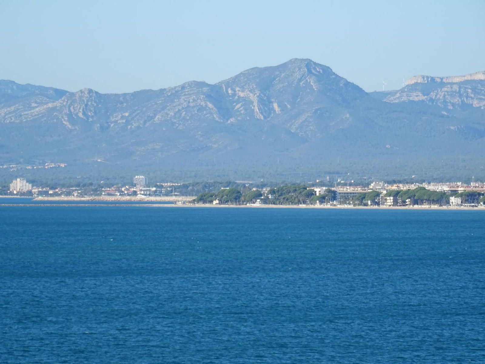 Piso en primera línea de mar en Calle Brussel·les, en Playa dels Pilons/Capellanes en Salou