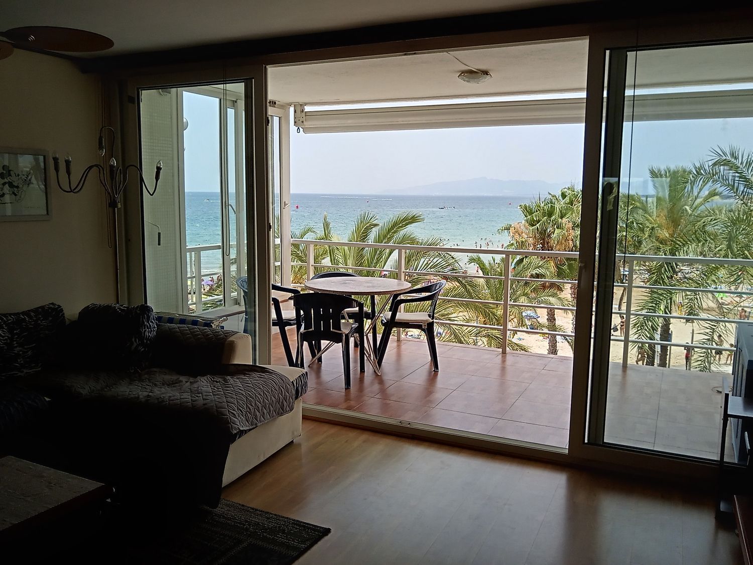 Duplex on the seafront in Calle Bruselas, in Playa de Levante, Salou