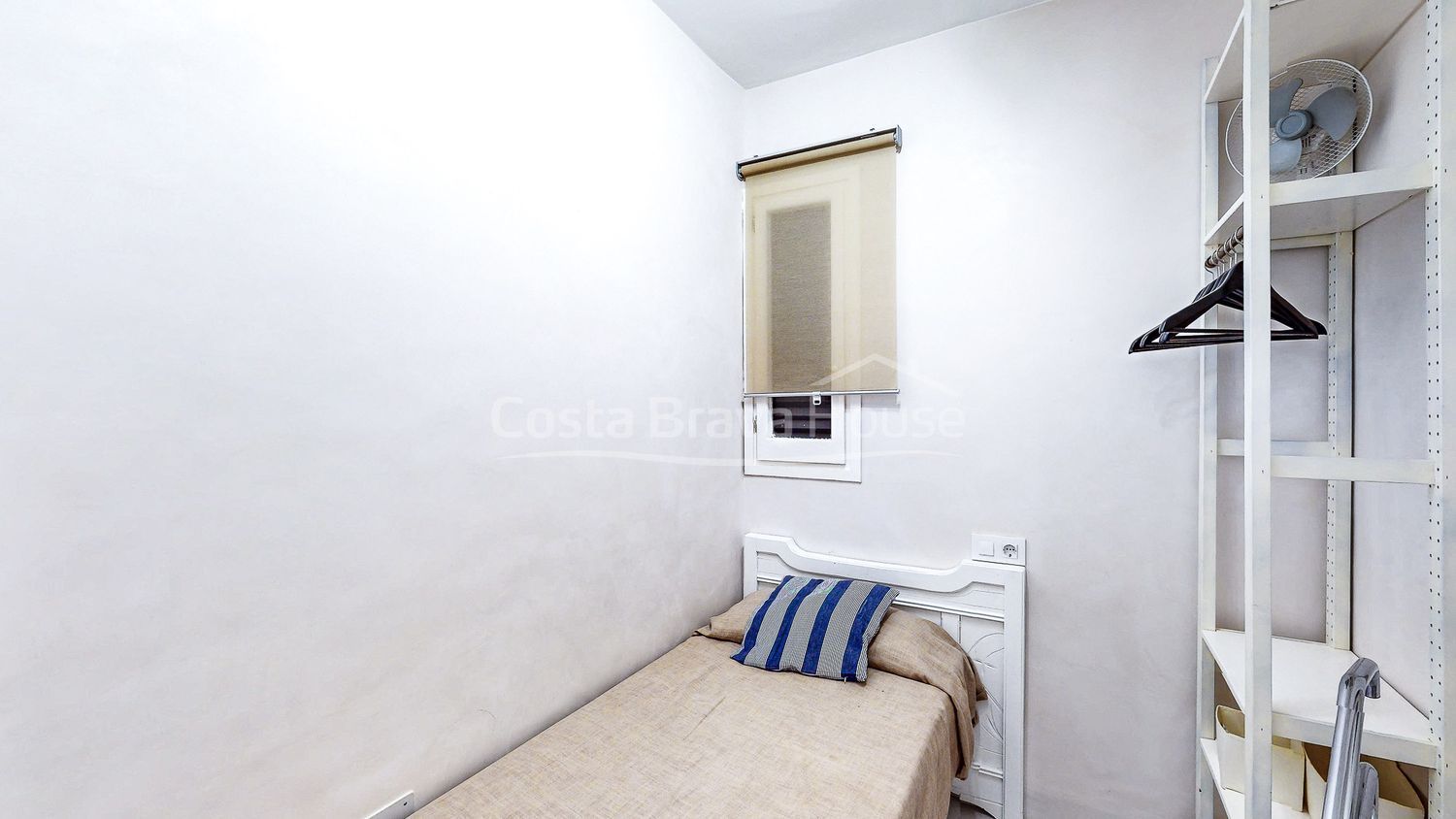 Apartamento à venda, em frente ao mar na rua Cap de Sal, em Begur