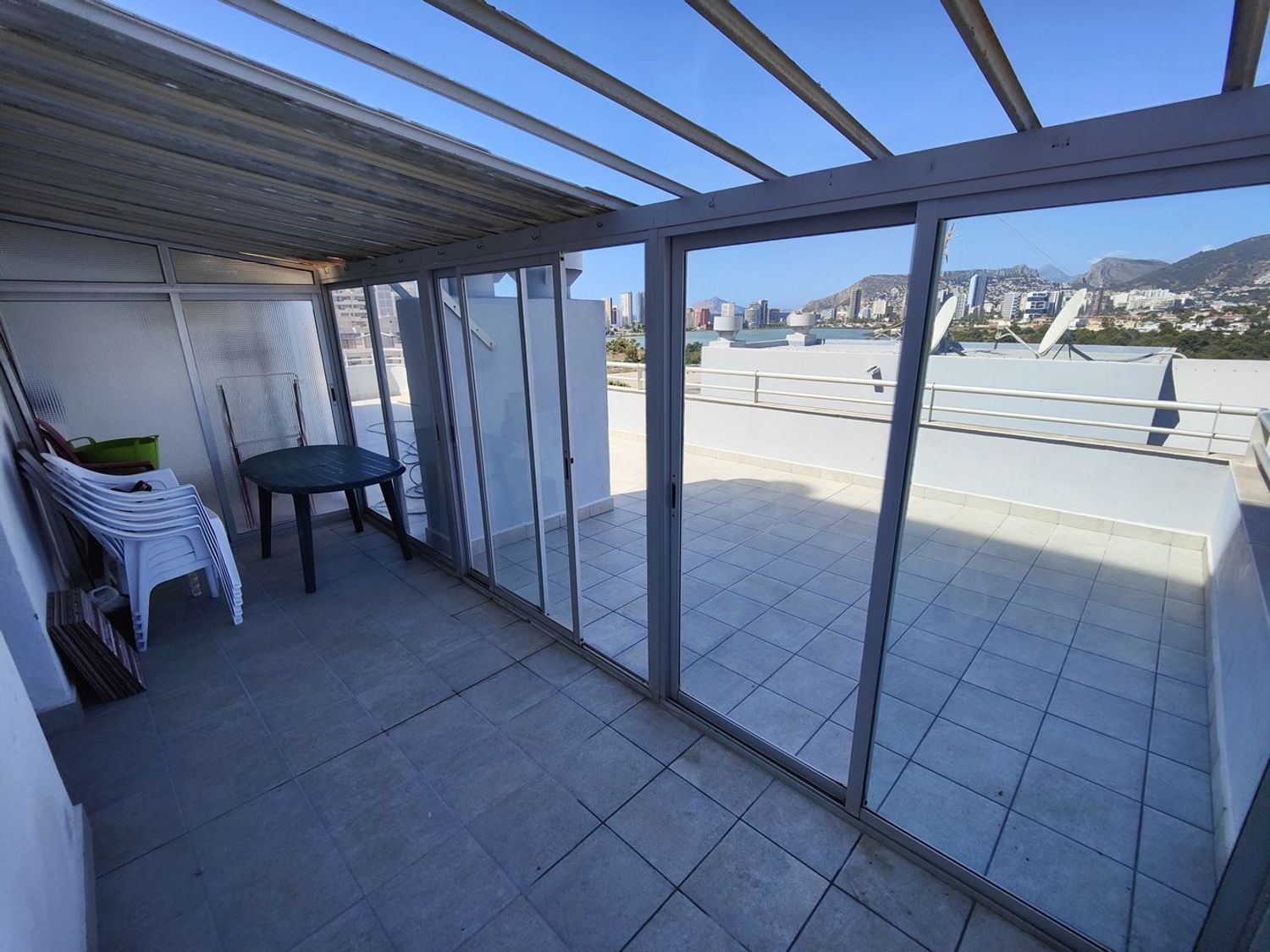 Penthouse para venda, em primeira linha de mar na praia de La Fossa, em Calpe